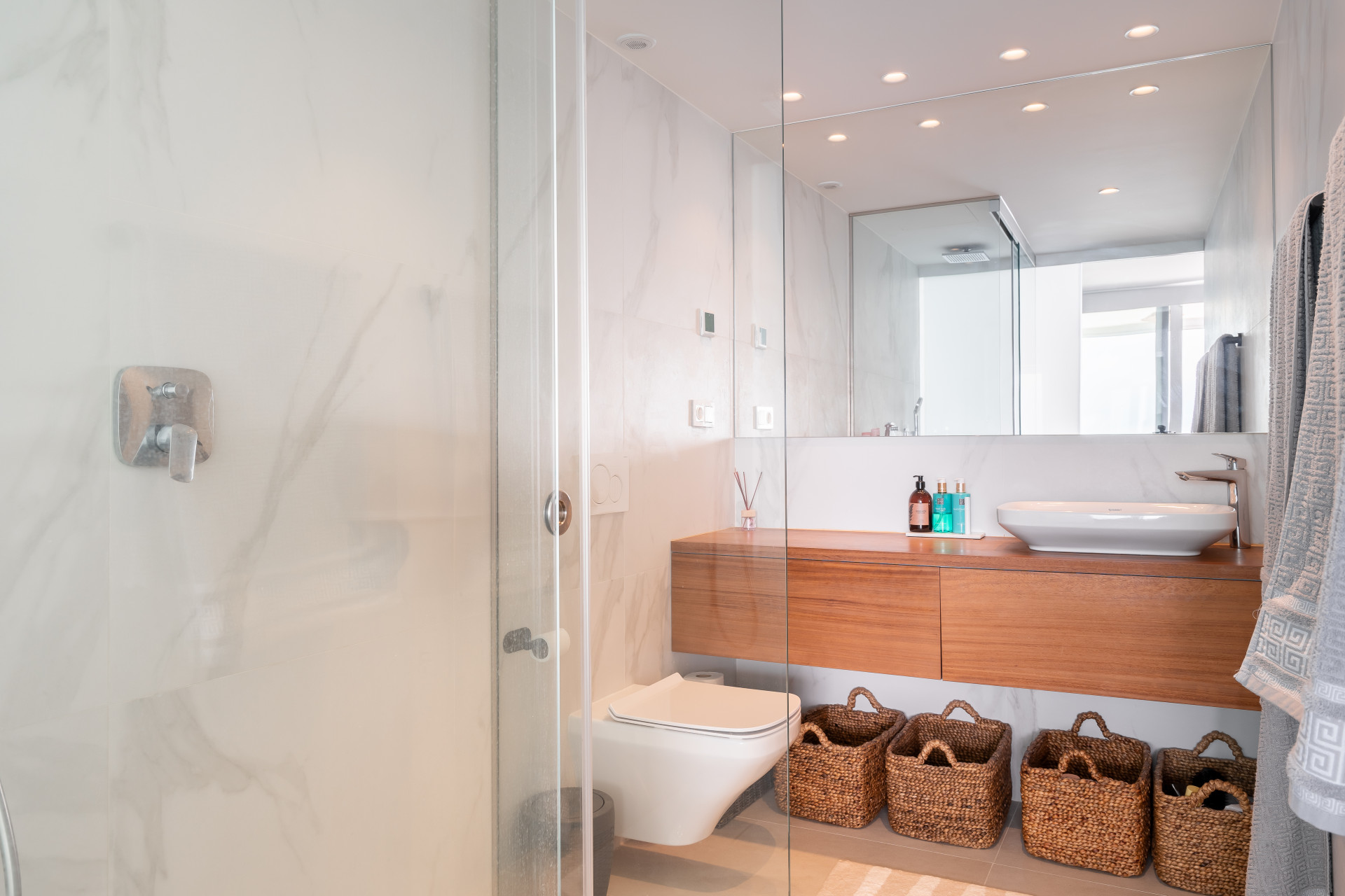 Spacious, modern and fully furnished corner apartment in Wave Collection · Photo 12
