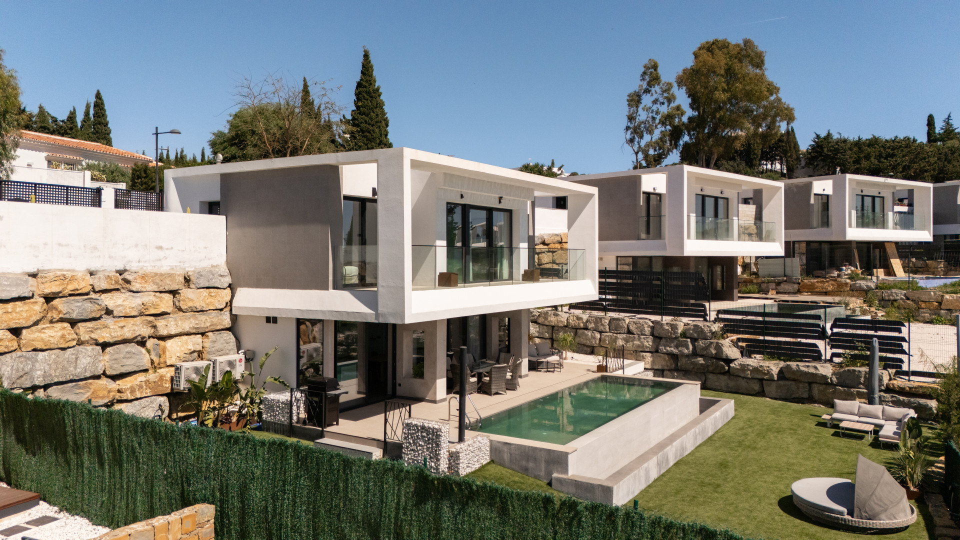 Villa offers a compelling combination of design, functionality, and value, just minutes from Estepona and the beach · Photo 21