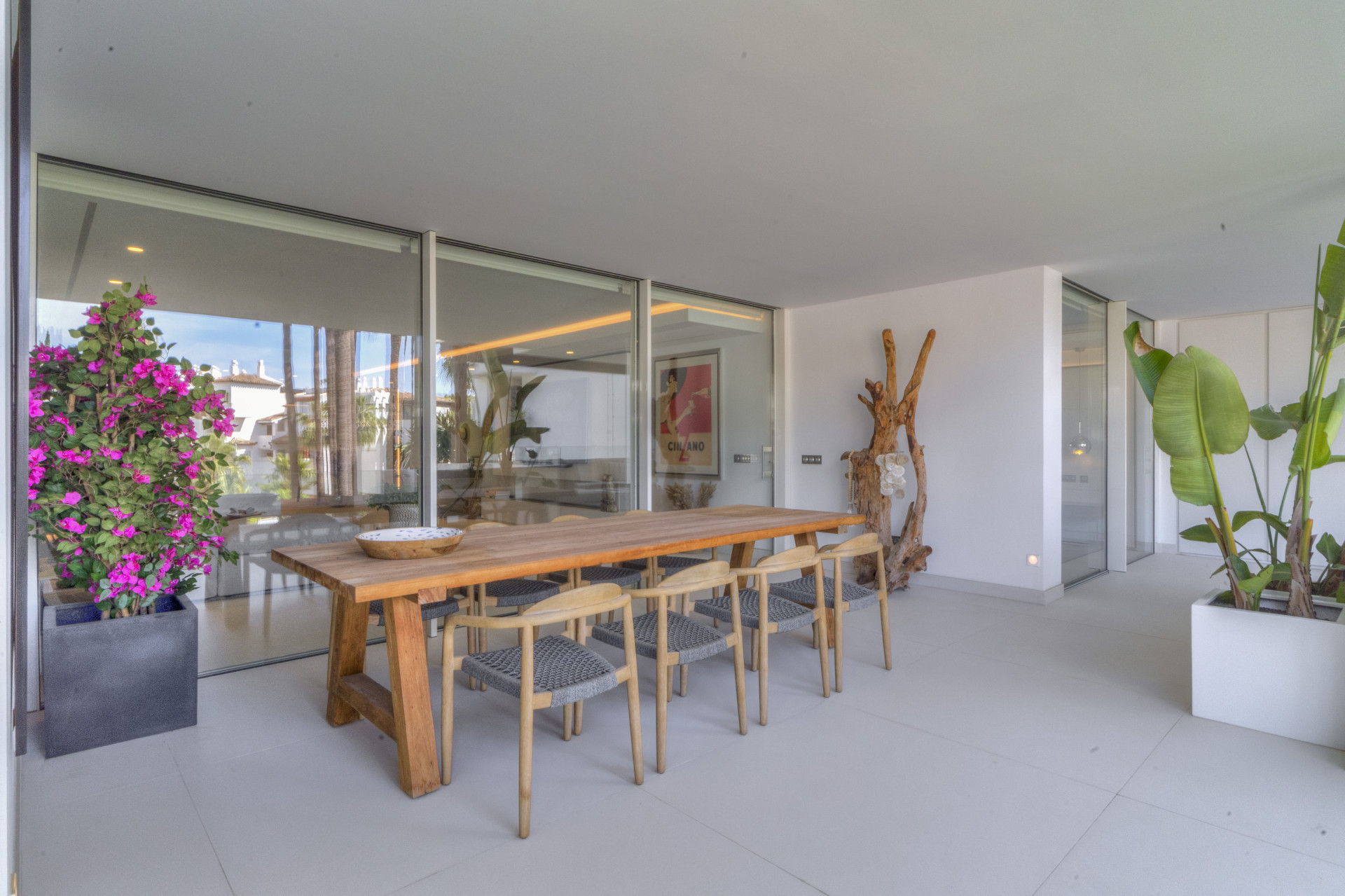 Elegantly Renovated 3-Bedroom Beach Apartment in Marina Puente Romano, Marbella Golden Mile · Photo 25