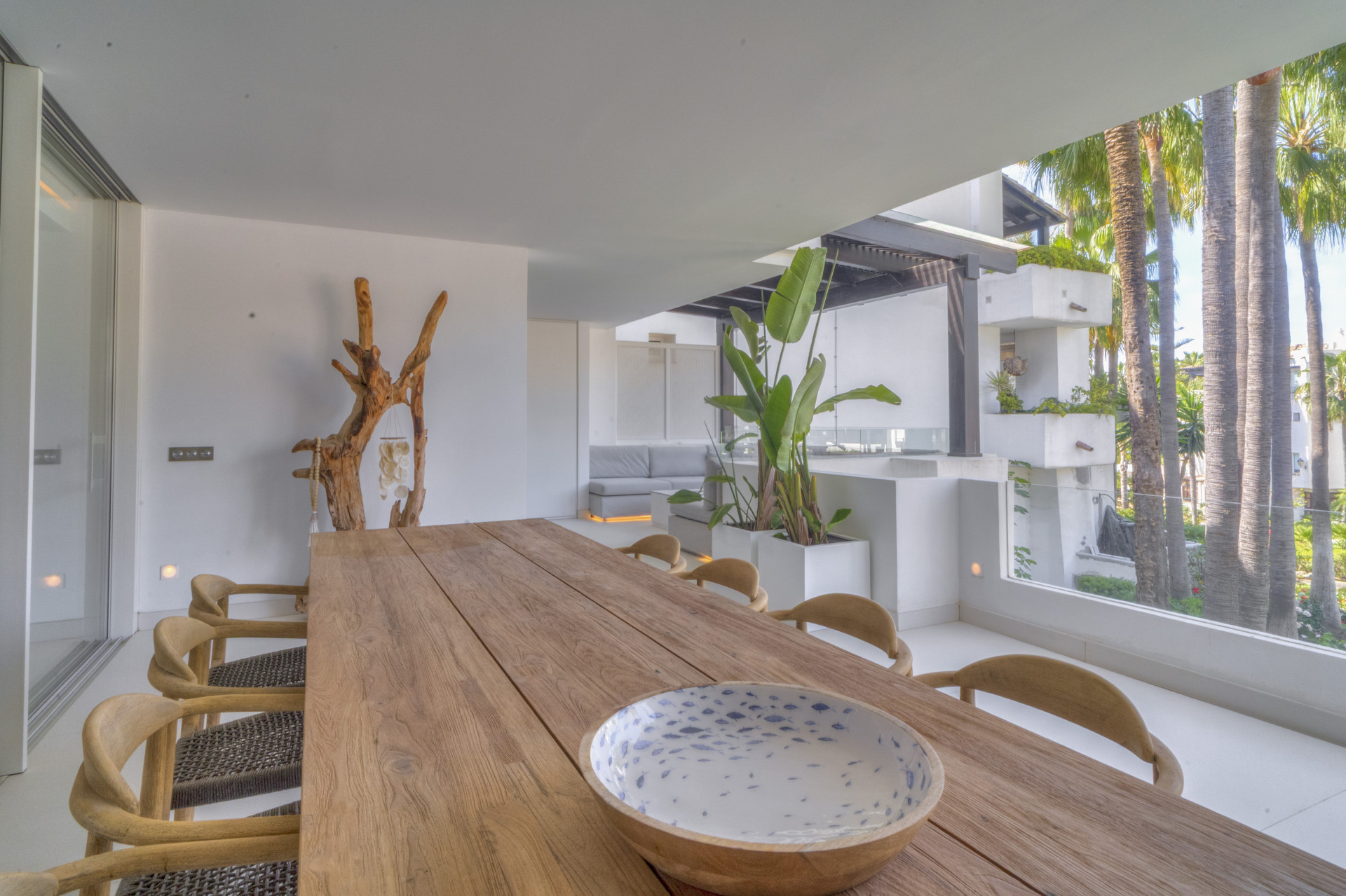 Elegantly Renovated 3-Bedroom Beach Apartment in Marina Puente Romano, Marbella Golden Mile · Photo 22