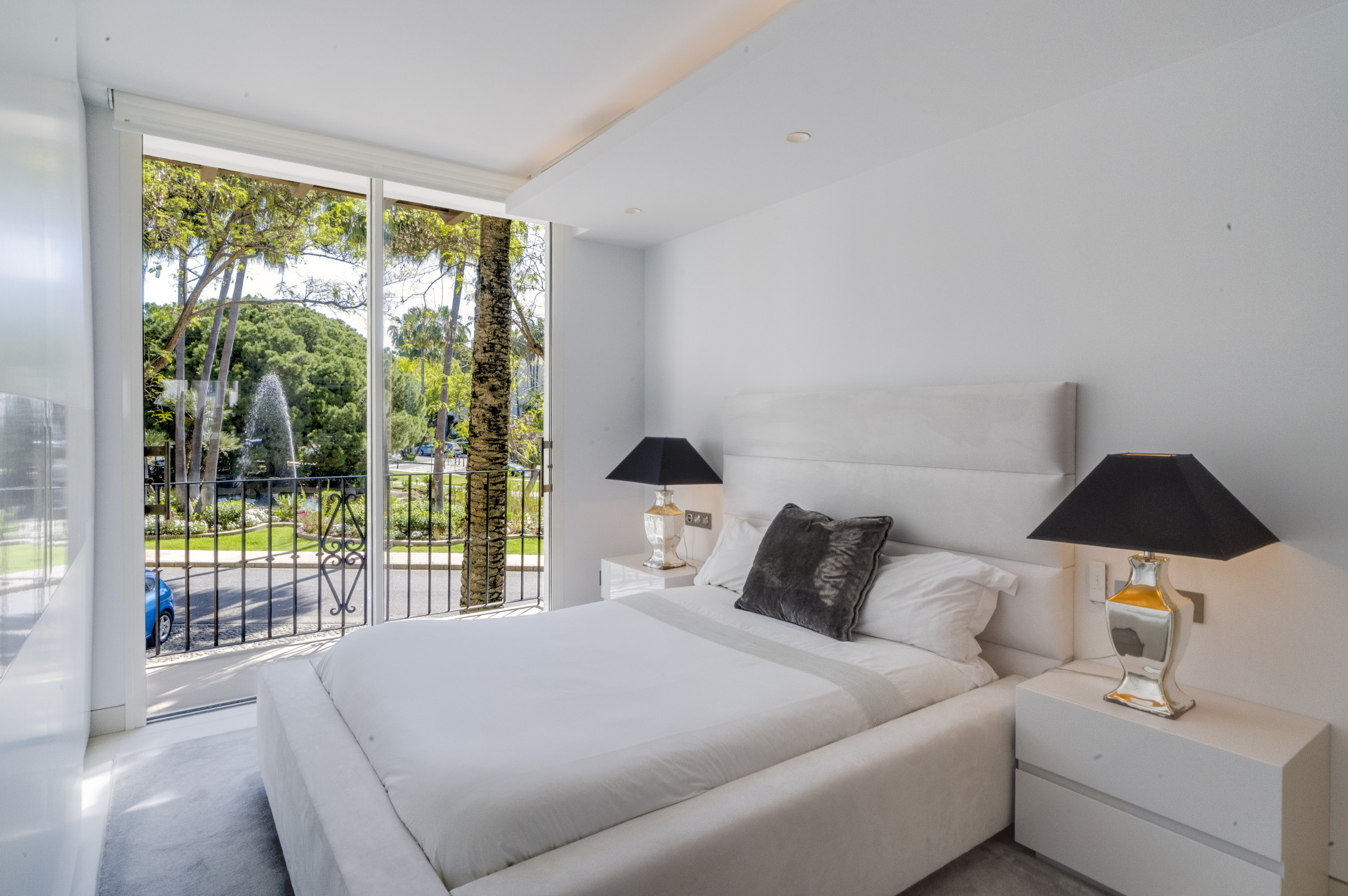 Elegantly Renovated 3-Bedroom Beach Apartment in Marina Puente Romano, Marbella Golden Mile · Photo 35