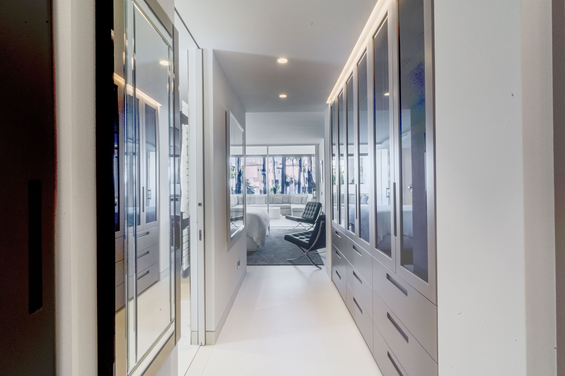 Elegantly Renovated 3-Bedroom Beach Apartment in Marina Puente Romano, Marbella Golden Mile · Photo 10