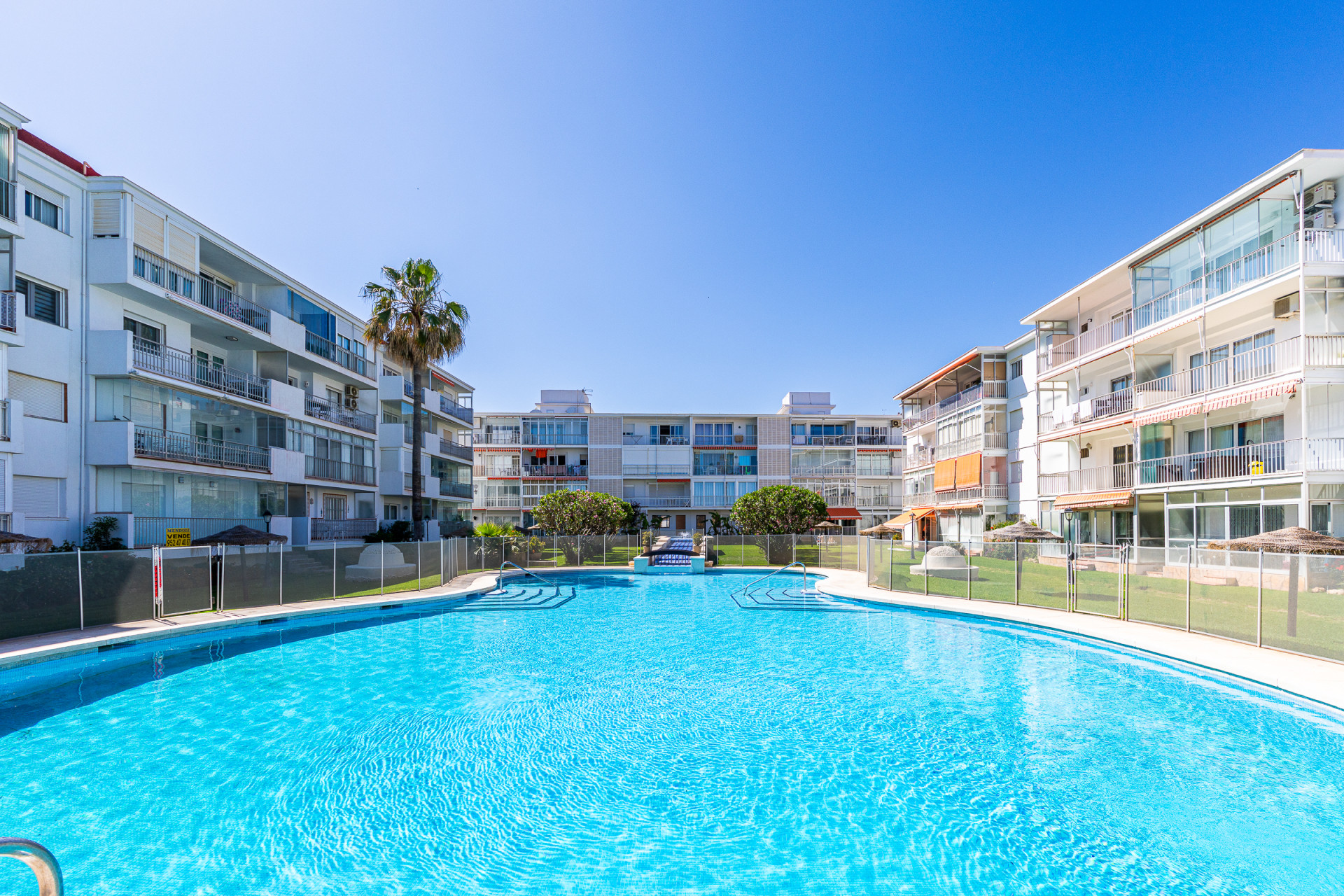 Front Line Beach Apartment- Fuengirola · Photo 21