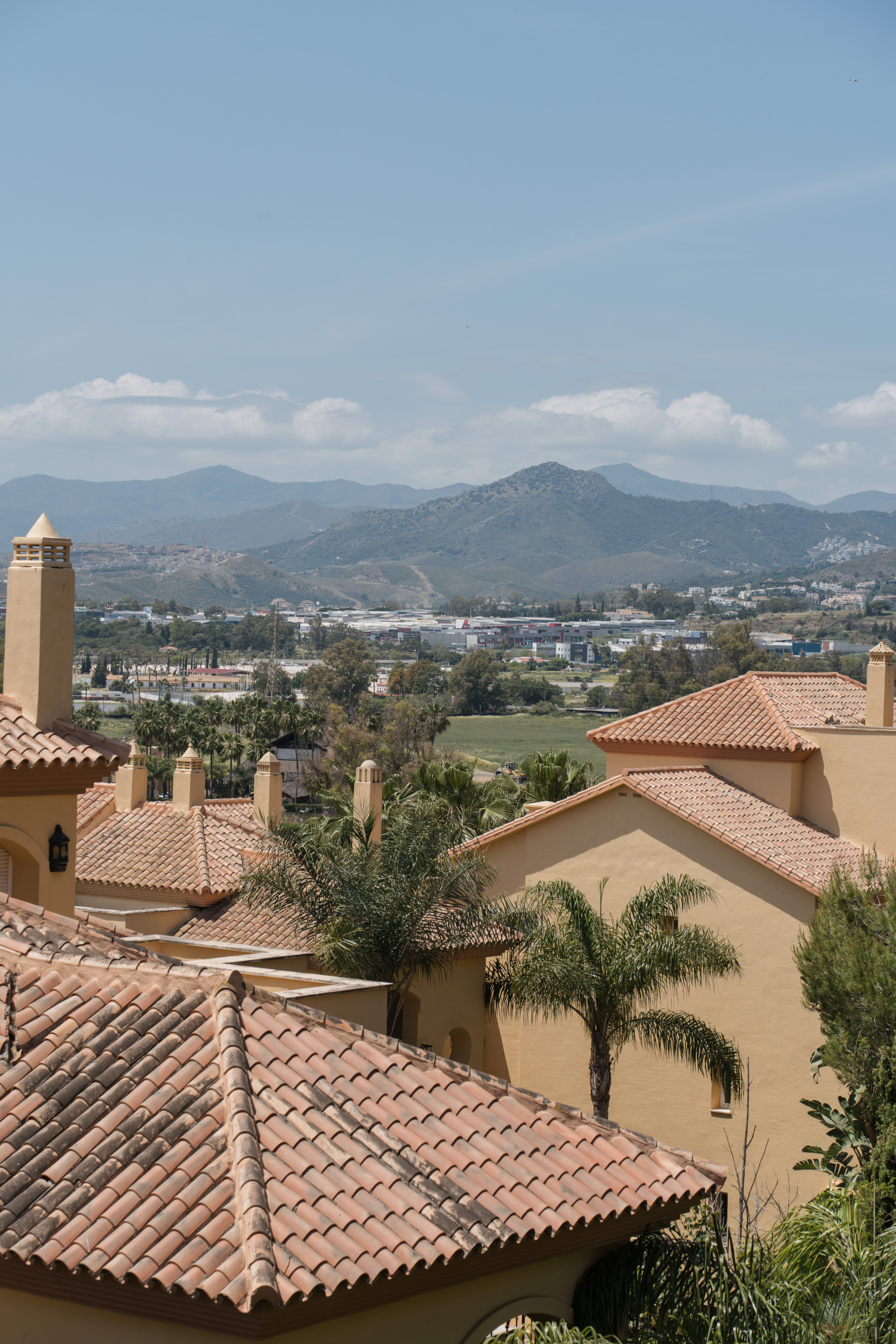 Stunning sea view apartment in Cumbres del Rodeo, Nueva Andalucia. · Photo 8