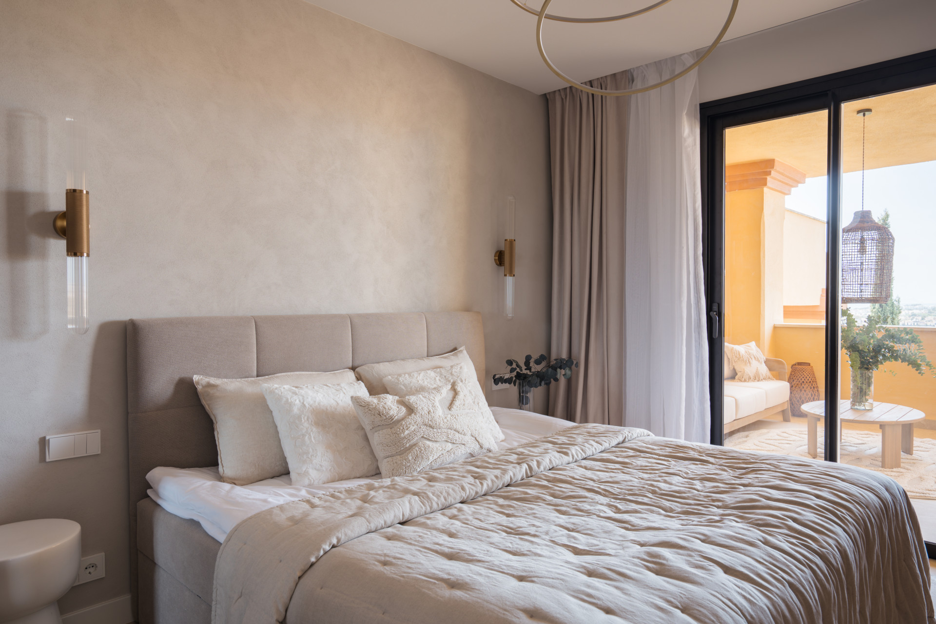 Stunning sea view apartment in Cumbres del Rodeo, Nueva Andalucia. · Photo 18