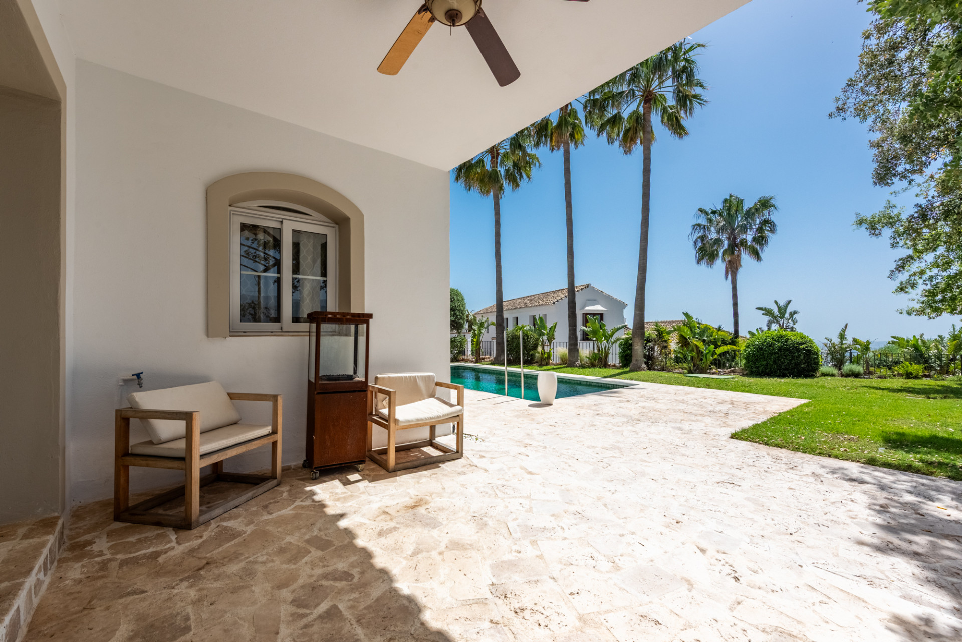Charming Villa with Panoramic Views in Sierra Blanca Country Club, Istán · Photo 21