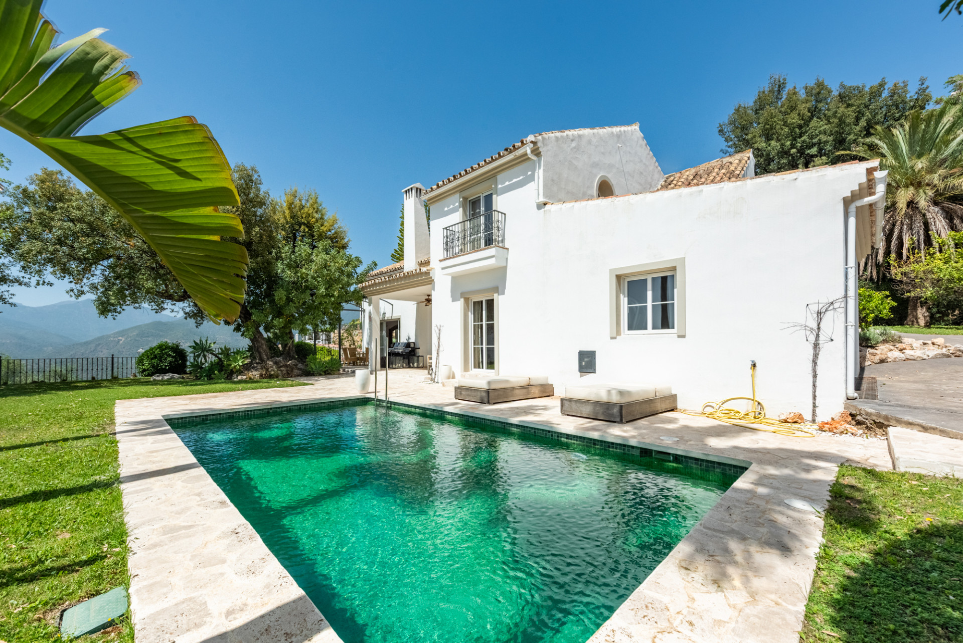 Charming Villa with Panoramic Views in Sierra Blanca Country Club, Istán · Photo 27