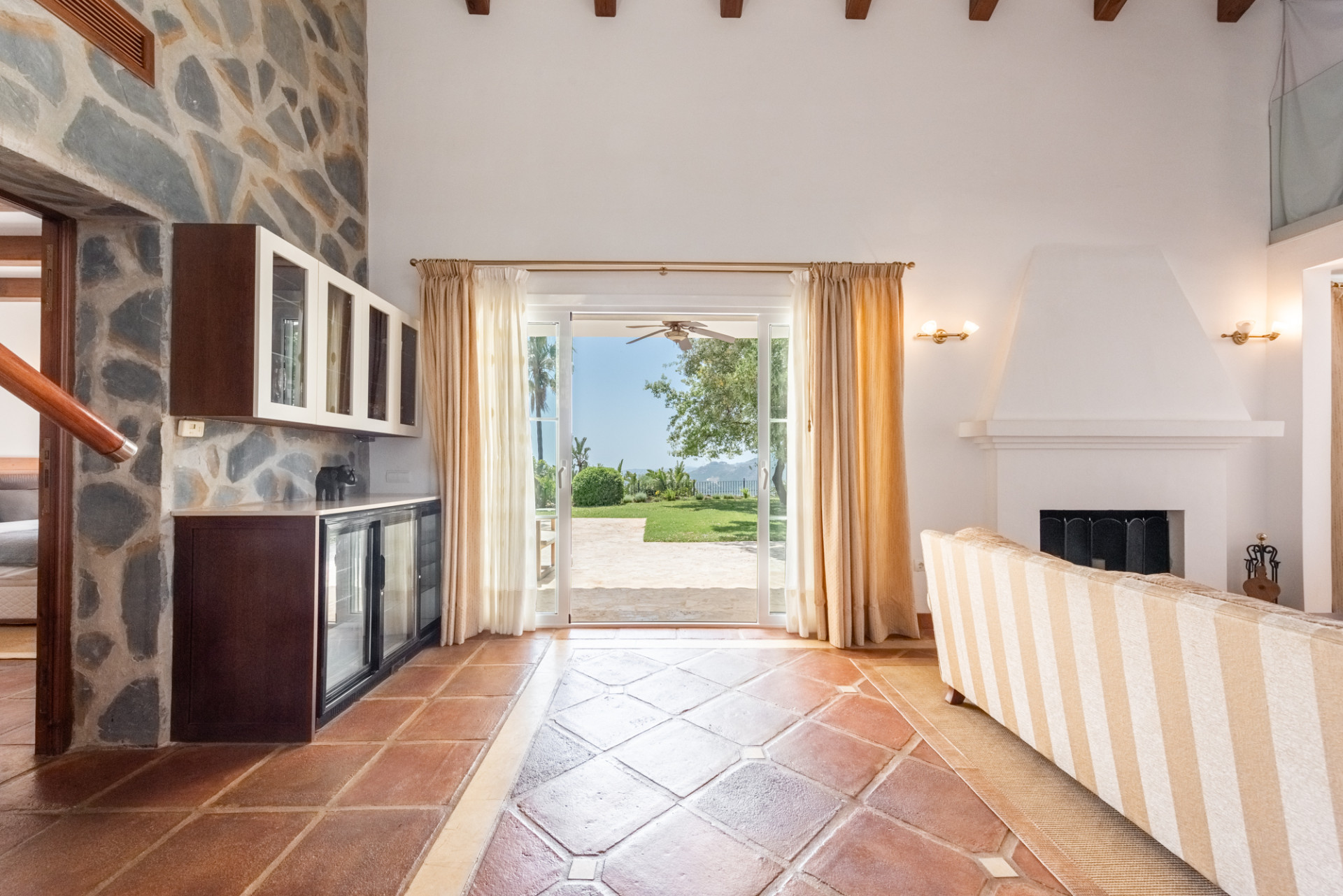 Charming Villa with Panoramic Views in Sierra Blanca Country Club, Istán · Photo 12