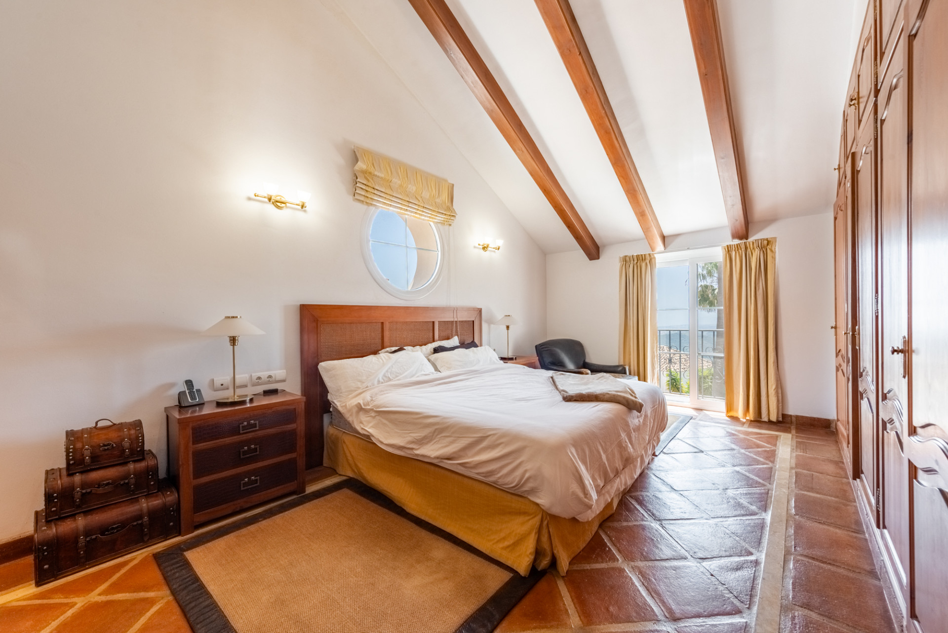 Charming Villa with Panoramic Views in Sierra Blanca Country Club, Istán · Photo 14