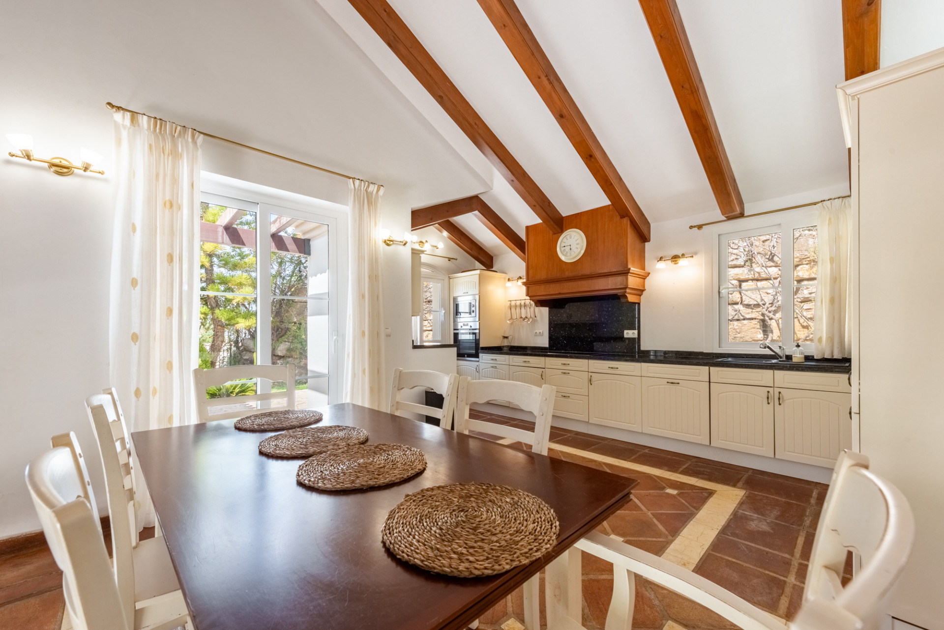 Charming Villa with Panoramic Views in Sierra Blanca Country Club, Istán · Photo 9
