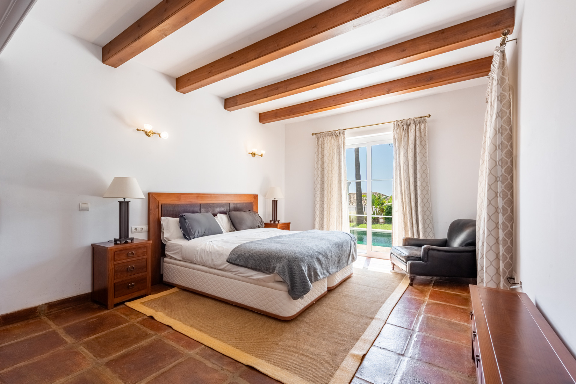 Charming Villa with Panoramic Views in Sierra Blanca Country Club, Istán · Photo 13