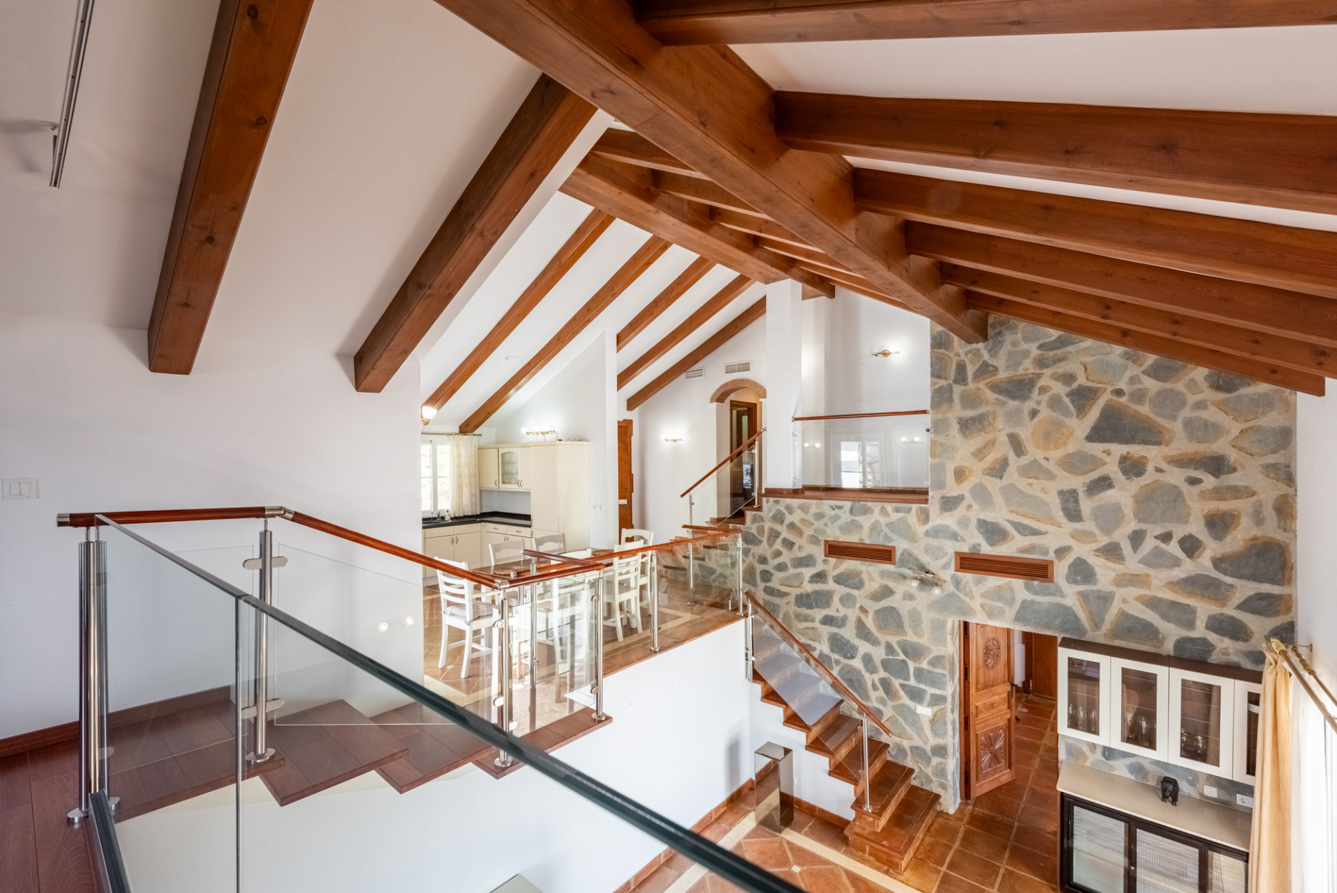 Charming Villa with Panoramic Views in Sierra Blanca Country Club, Istán · Photo 10