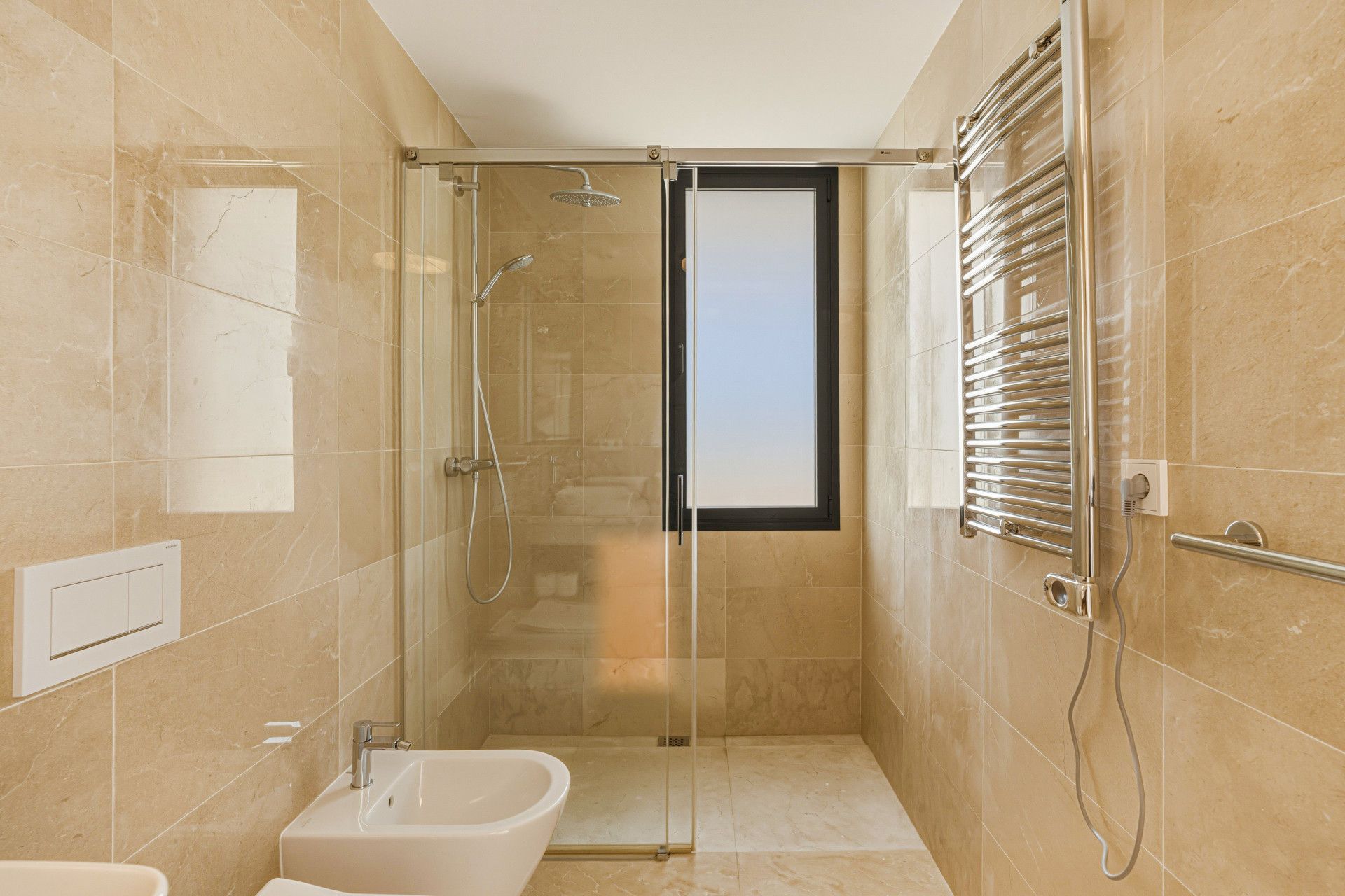 Immaculate four-bedroom townhouse located in an exclusive community in La Cala de Mijas · Photo 16