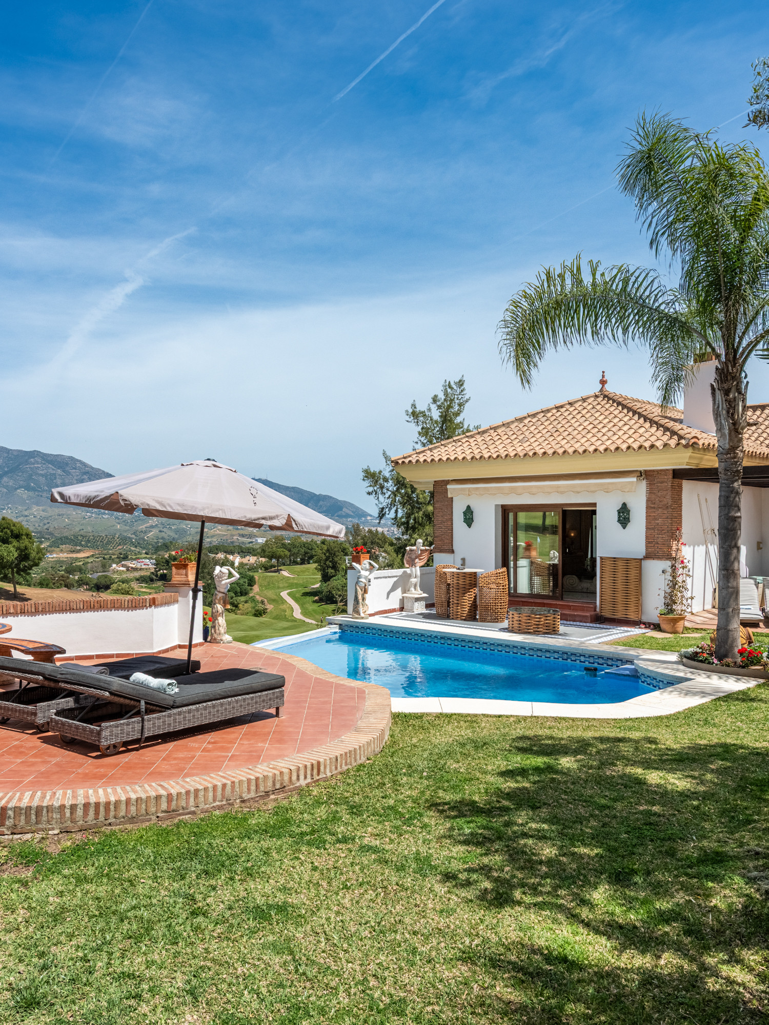 4-Bedroom Front Line Golf Villa in La Cala Golf Resort · Photo 21