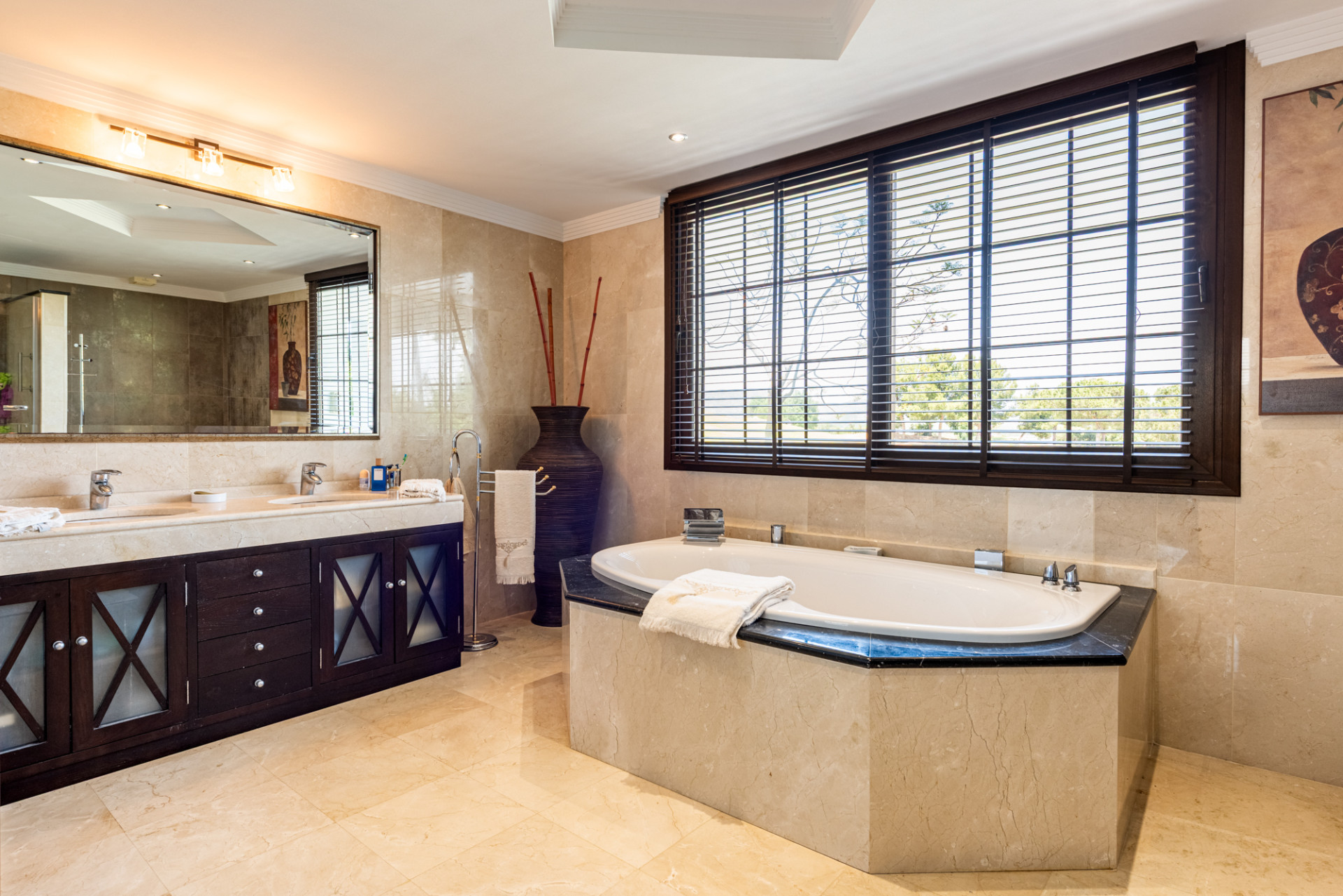 4-Bedroom Front Line Golf Villa in La Cala Golf Resort · Photo 16