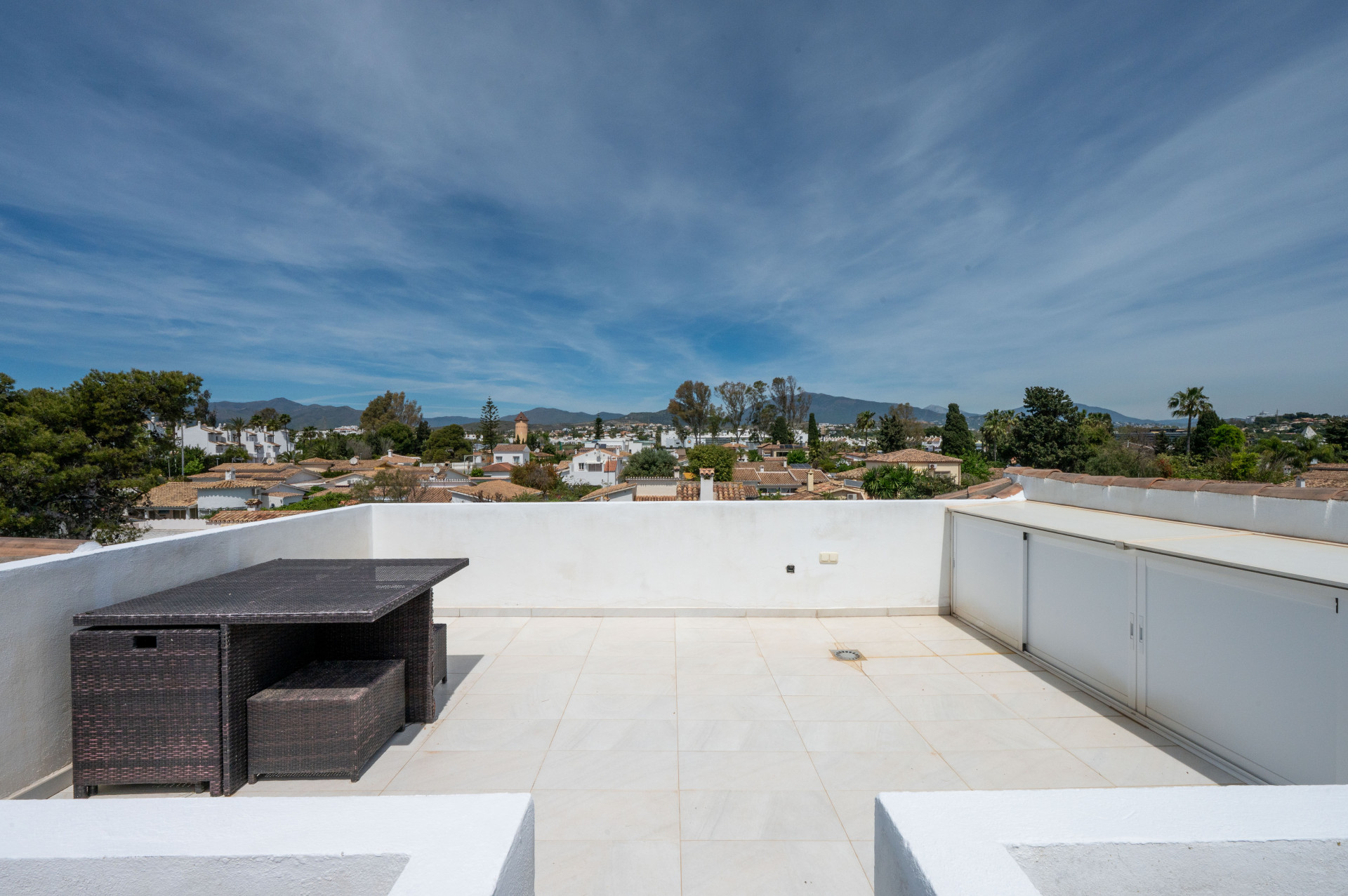 Beachside Villa with Sea Views and Rooftop Solarium in El Saladillo · Photo 43