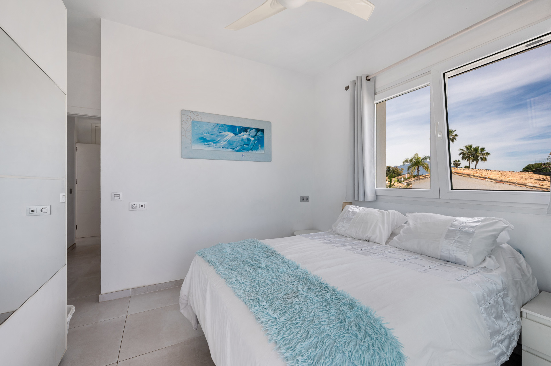 Beachside Villa with Sea Views and Rooftop Solarium in El Saladillo · Photo 16