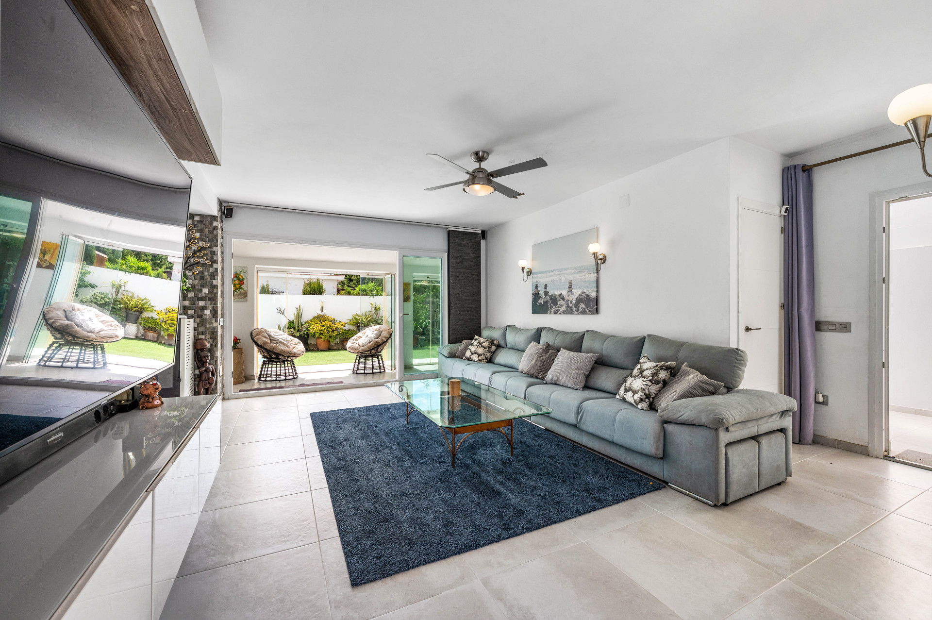 Beachside Villa with Sea Views and Rooftop Solarium in El Saladillo · Photo 39