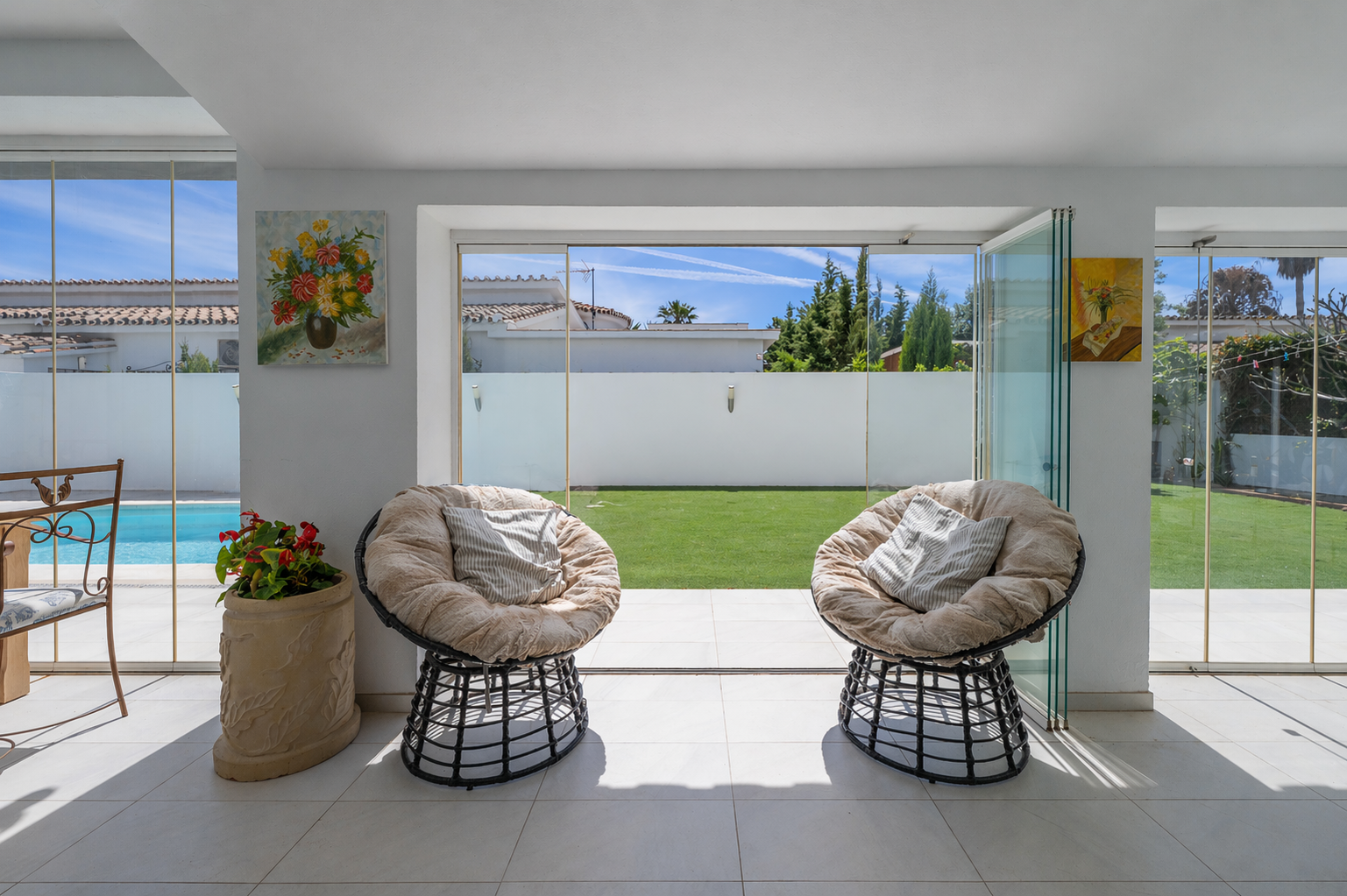 Beachside Villa with Sea Views and Rooftop Solarium in El Saladillo · Photo 23