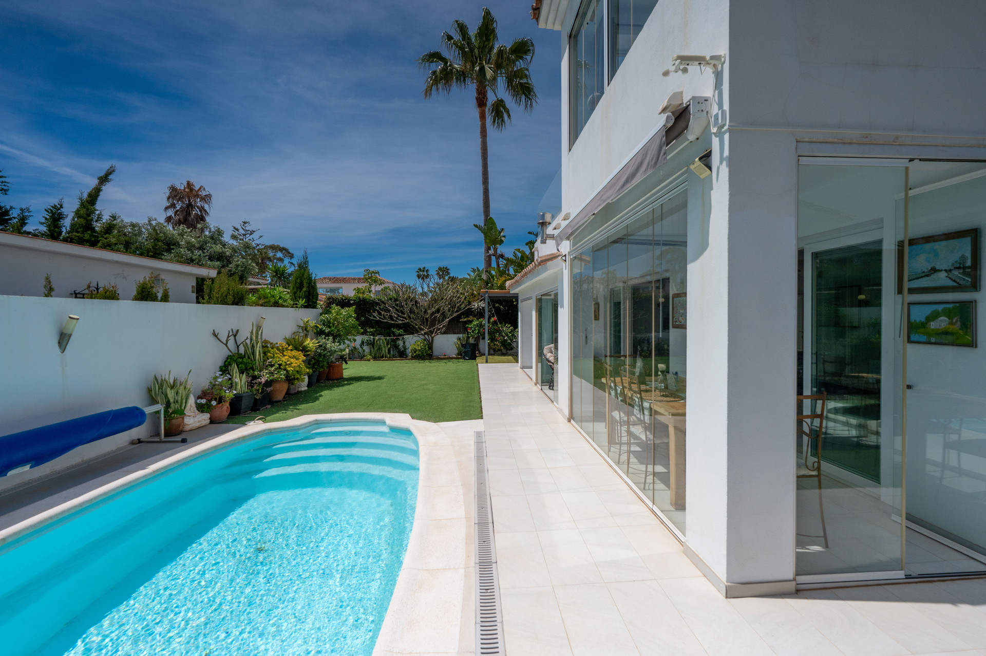 Beachside Villa with Sea Views and Rooftop Solarium in El Saladillo · Photo 34