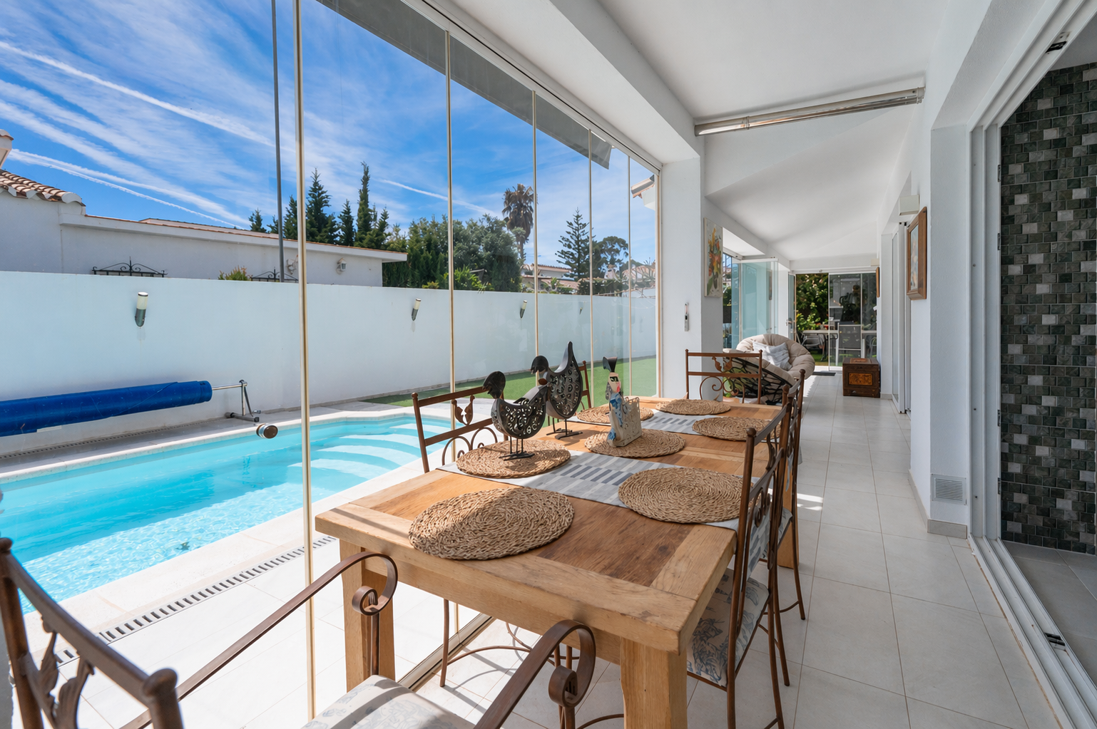 Beachside Villa with Sea Views and Rooftop Solarium in El Saladillo · Photo 26
