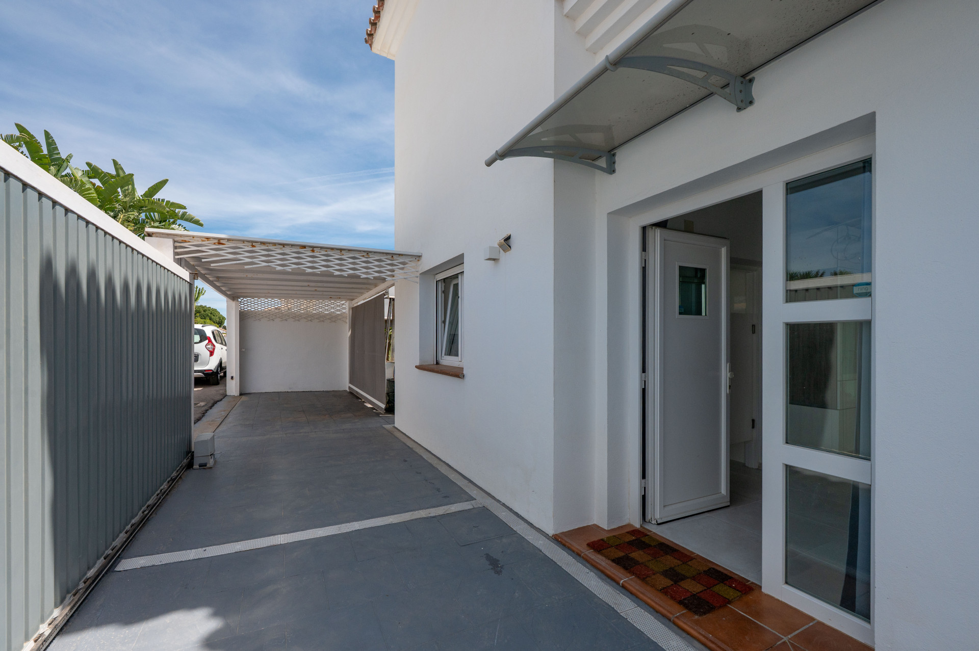 Beachside Villa with Sea Views and Rooftop Solarium in El Saladillo · Photo 35