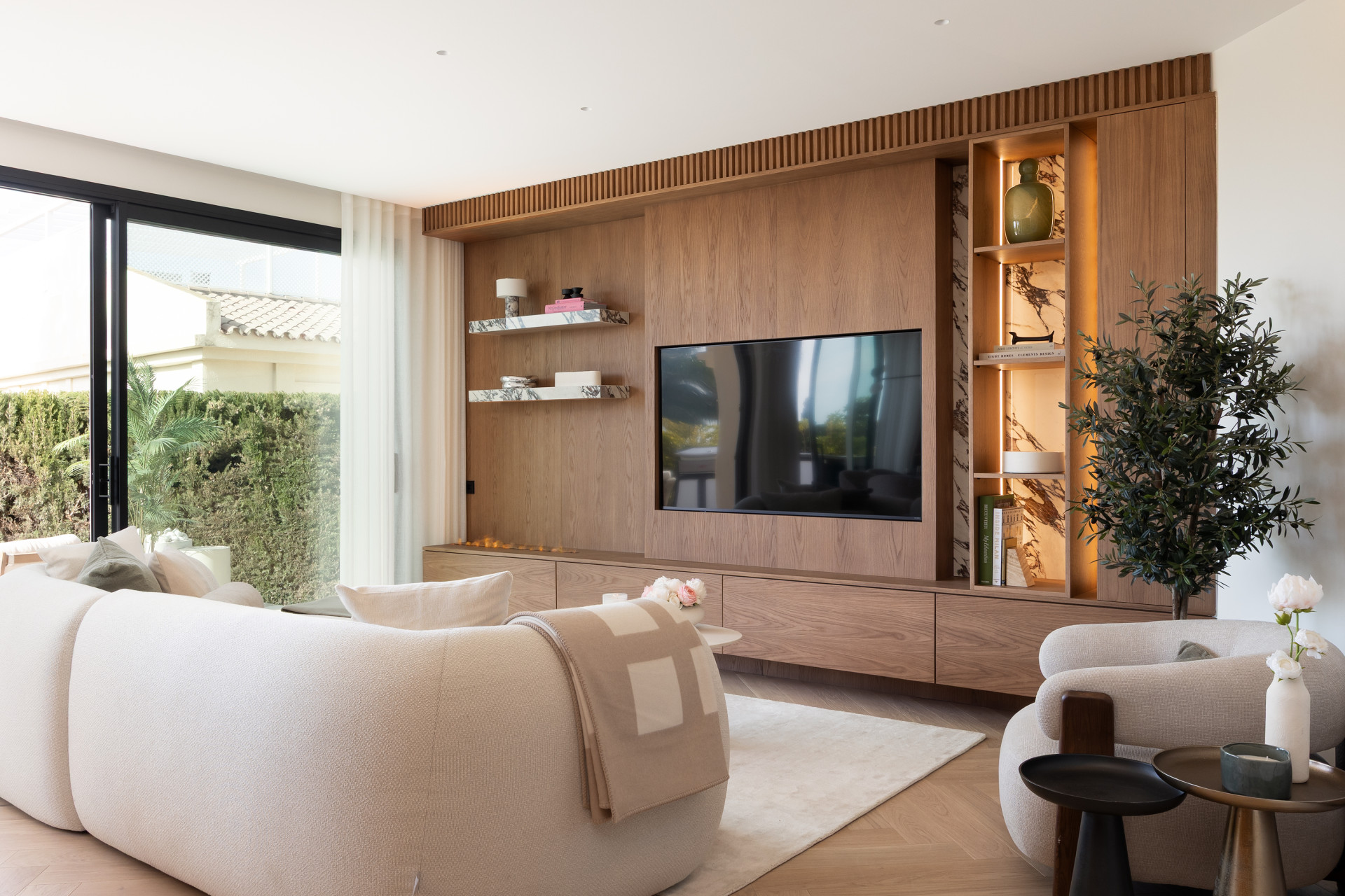Luxury Townhouse in El Herrojo, Benahavís with 4 bedrooms · Photo 10
