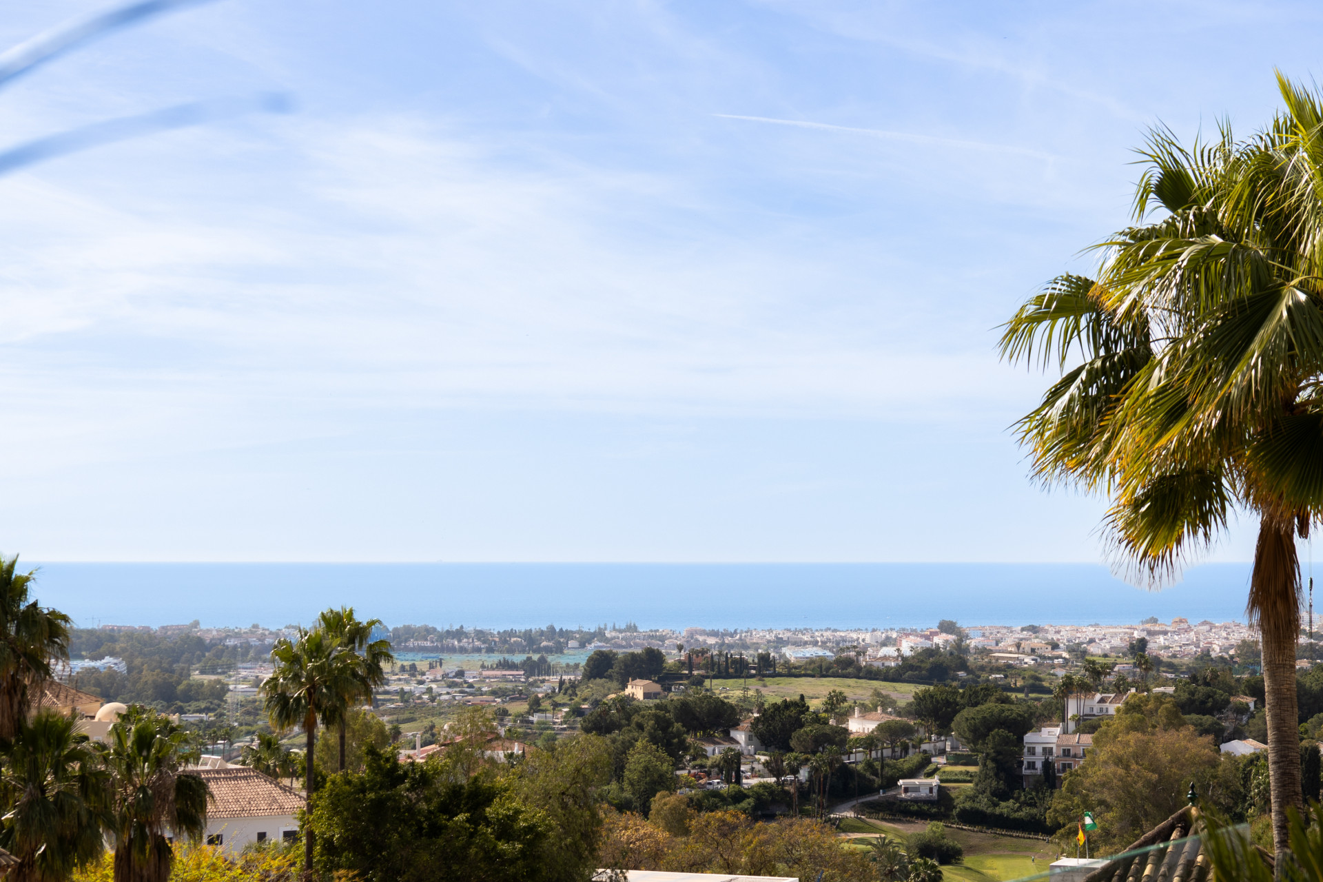 Luxury Townhouse in El Herrojo, Benahavís with 4 bedrooms · Photo 34