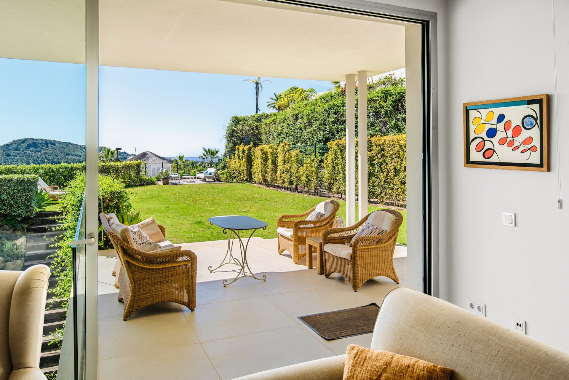 Exceptional 3-Bed Duplex with Private Garden and Panoramic Views · Photo 19