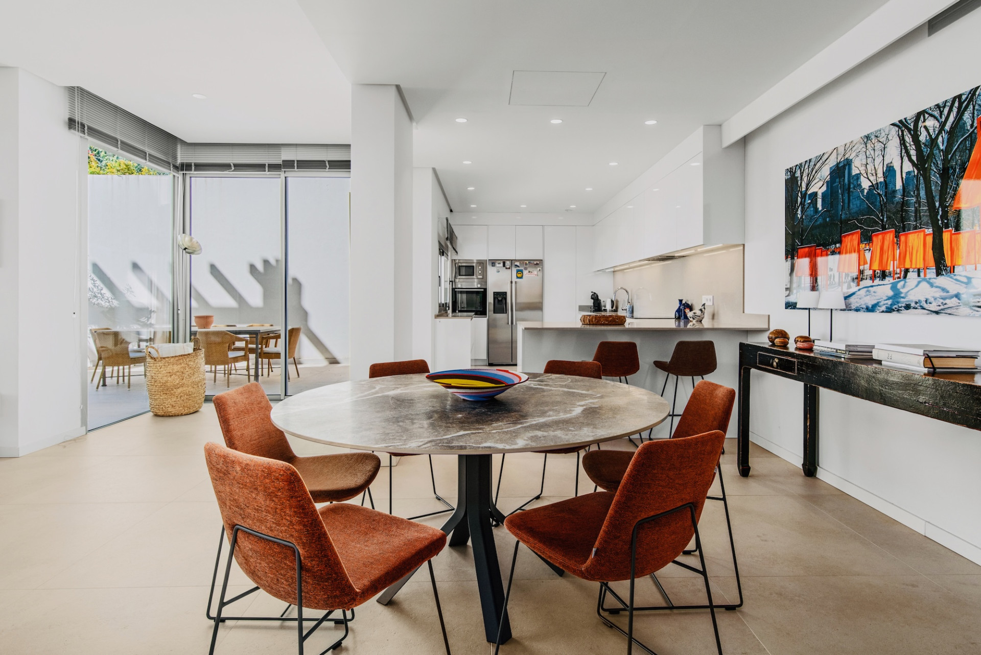 Exceptional 3-Bed Duplex with Private Garden and Panoramic Views · Photo 13
