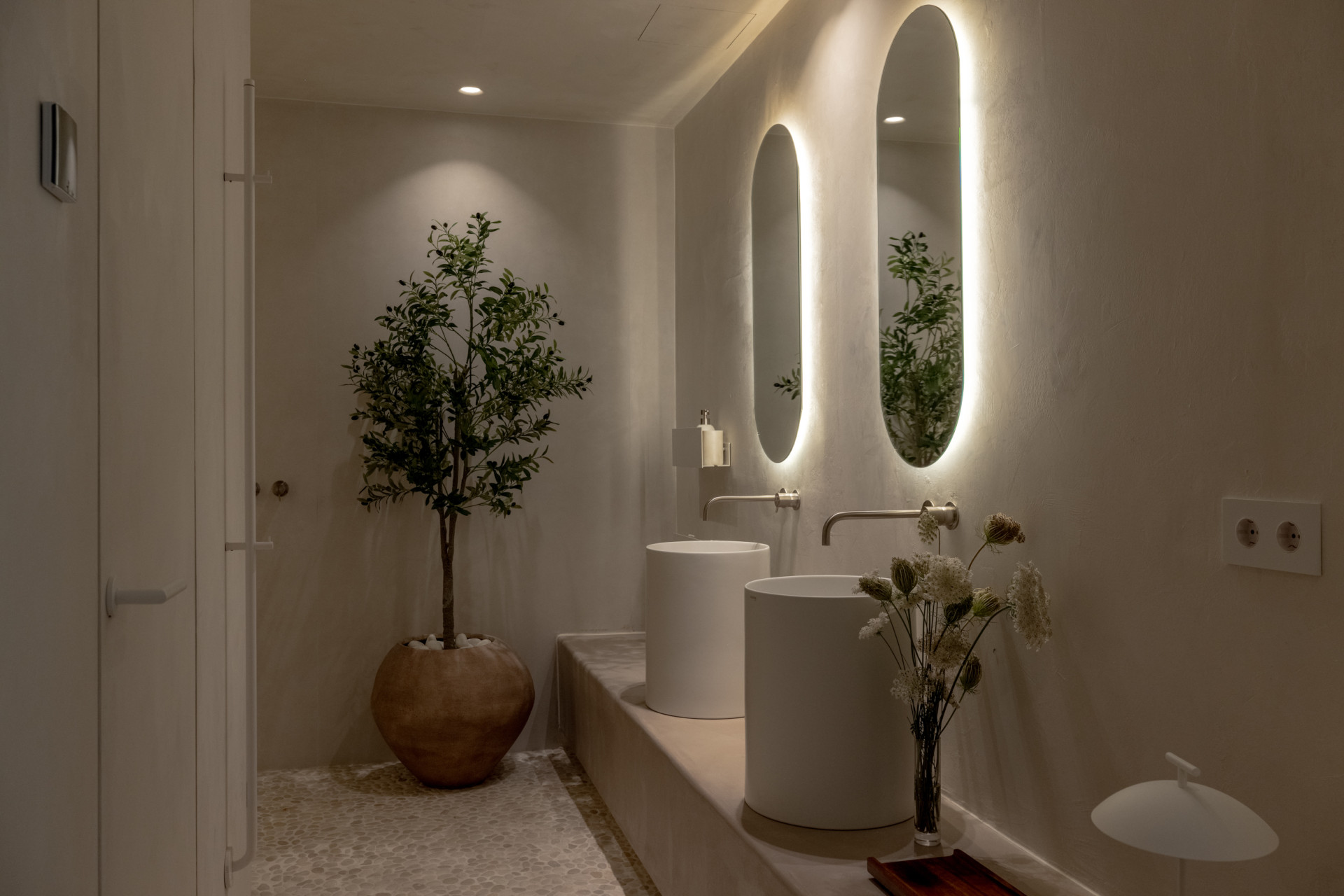 Zrekonstruovaný penthouse se třemi ložnicemi a infinity bazénem na Zlaté míli v Marbelle · Fotografie 18