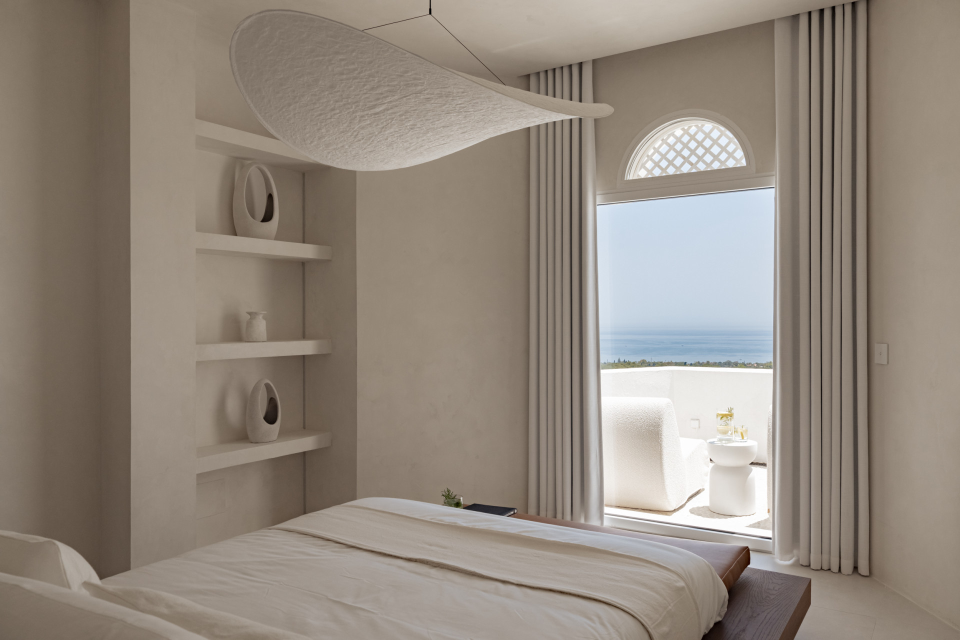Zrekonstruovaný penthouse se třemi ložnicemi a infinity bazénem na Zlaté míli v Marbelle · Fotografie 12