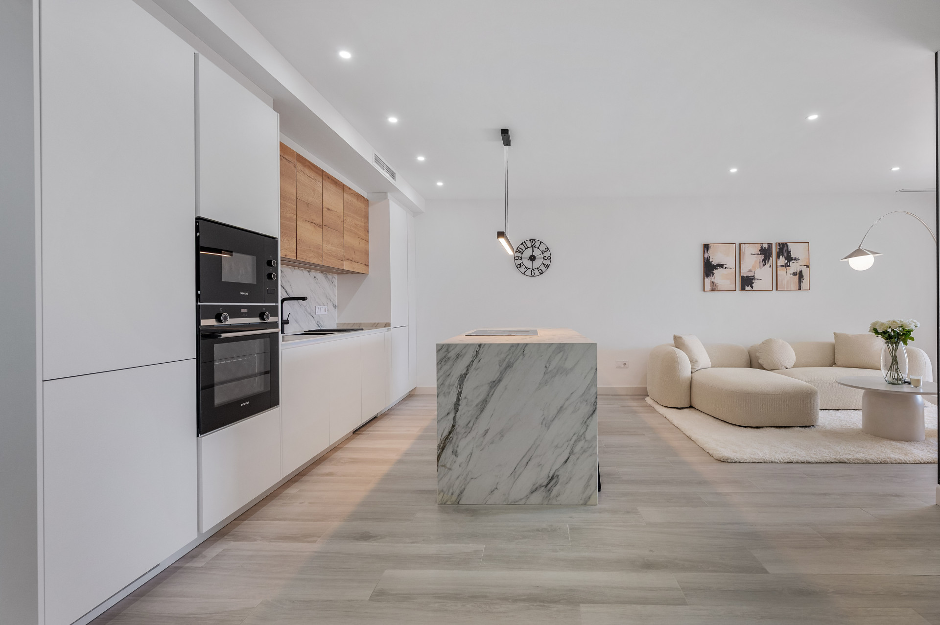Walking distance to Puerto Banús modern 3-bedroom apartment with La Concha views · Photo 8
