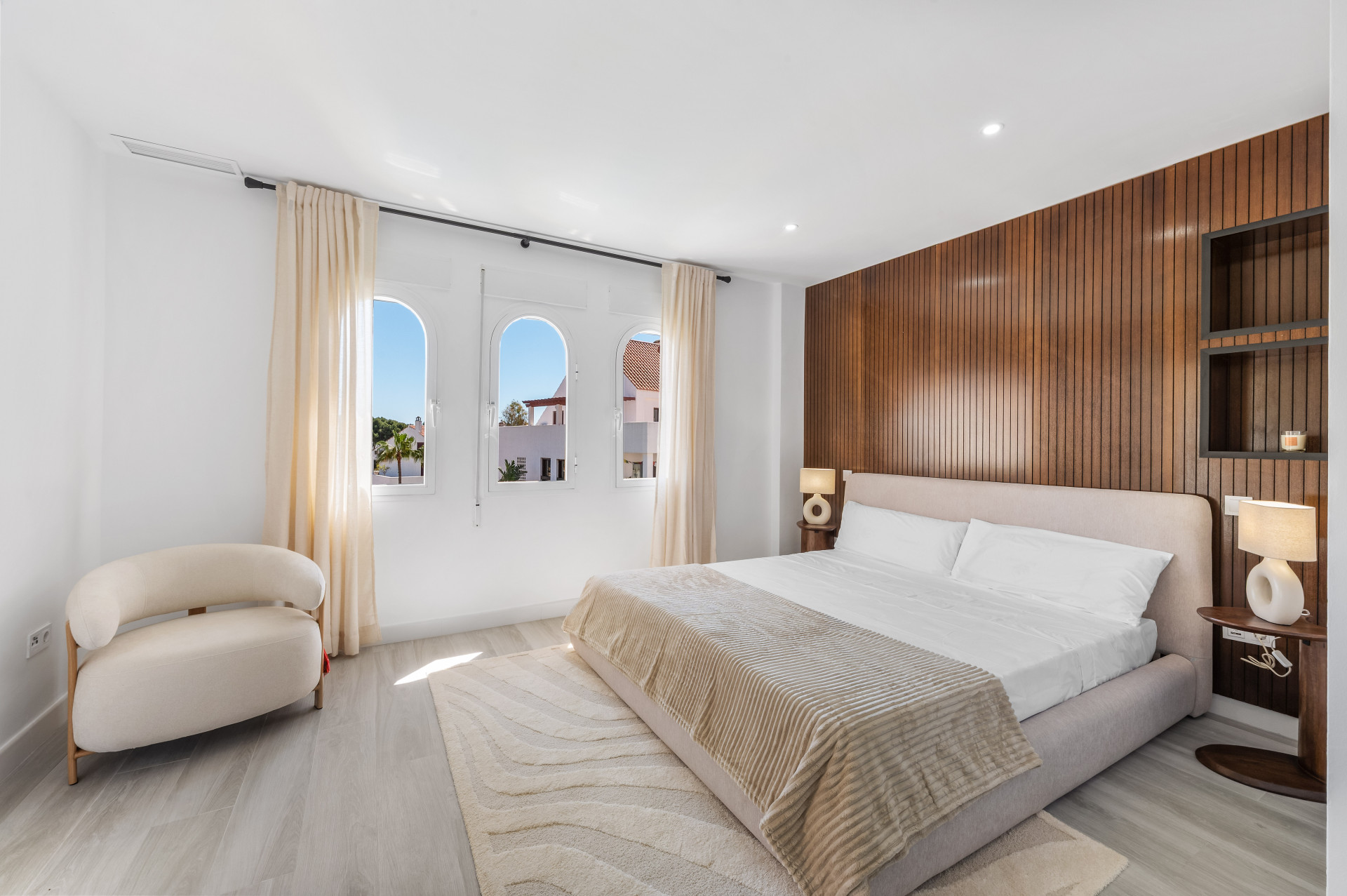 Walking distance to Puerto Banús modern 3-bedroom apartment with La Concha views · Photo 12