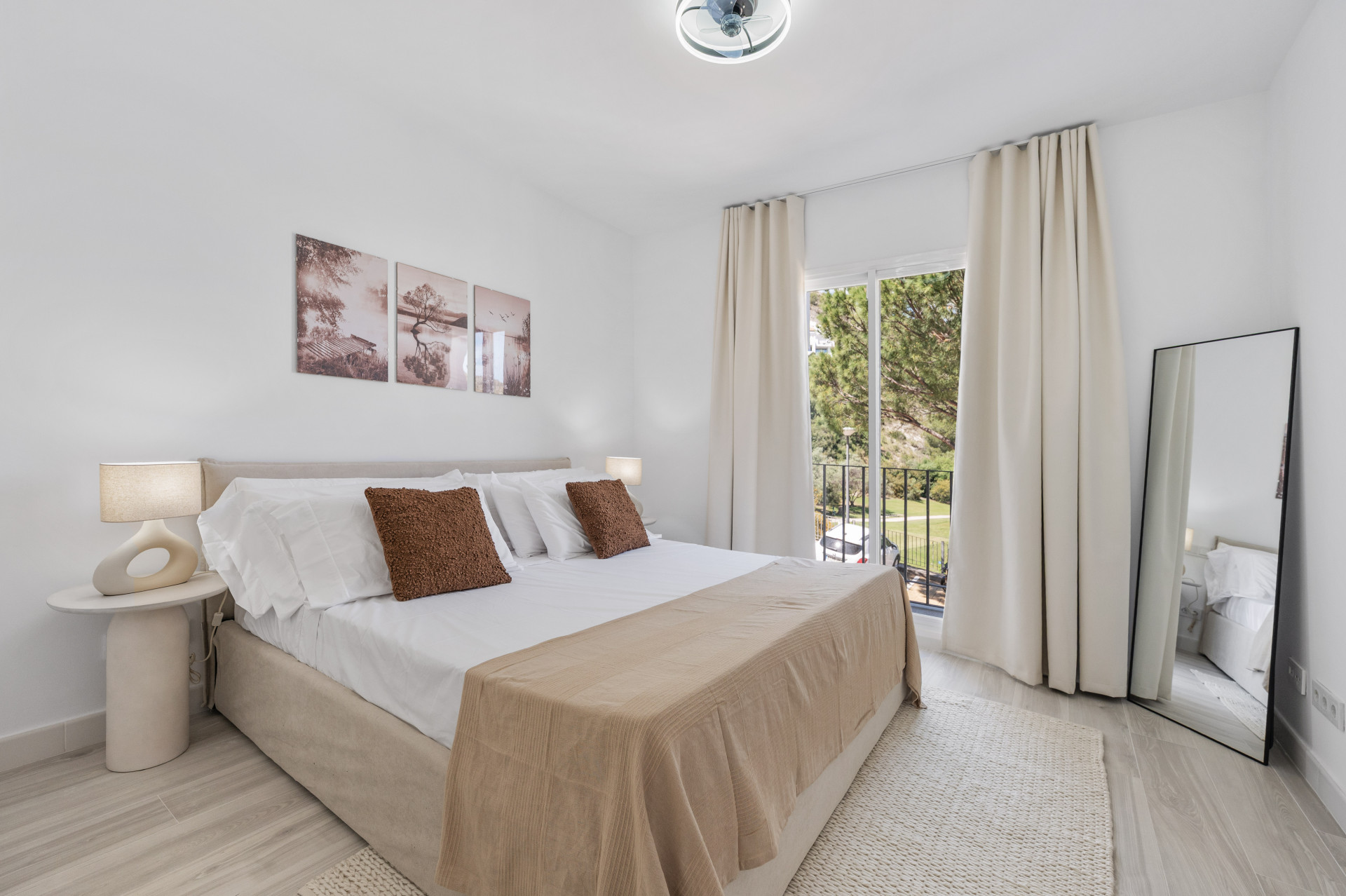 Bright and Modern 3 bedroom middle-floor apartment with sea and golf views in Altos de La Quinta · Photo 18