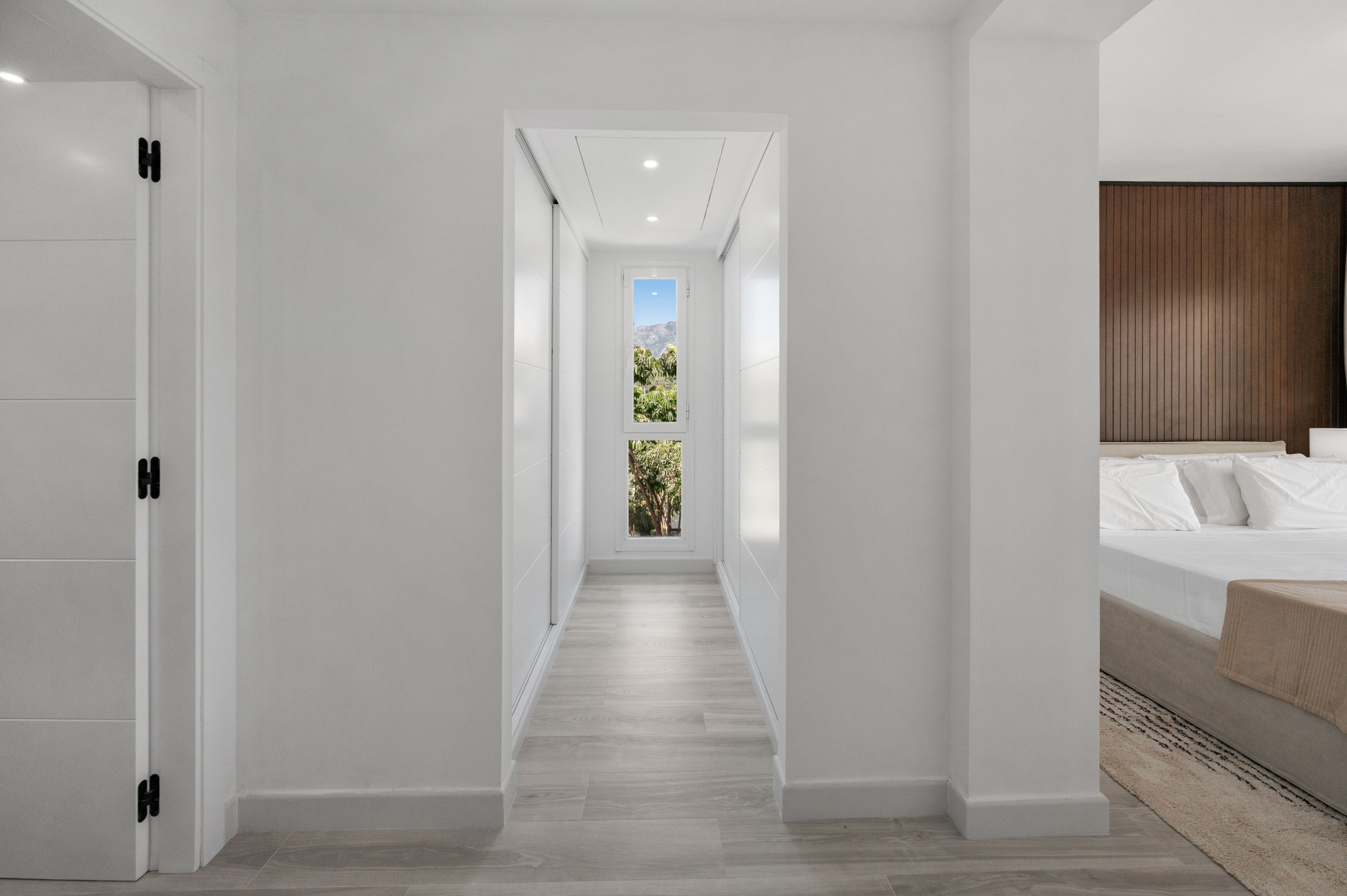 Bright and Modern 3 bedroom middle-floor apartment with sea and golf views in Altos de La Quinta · Photo 12