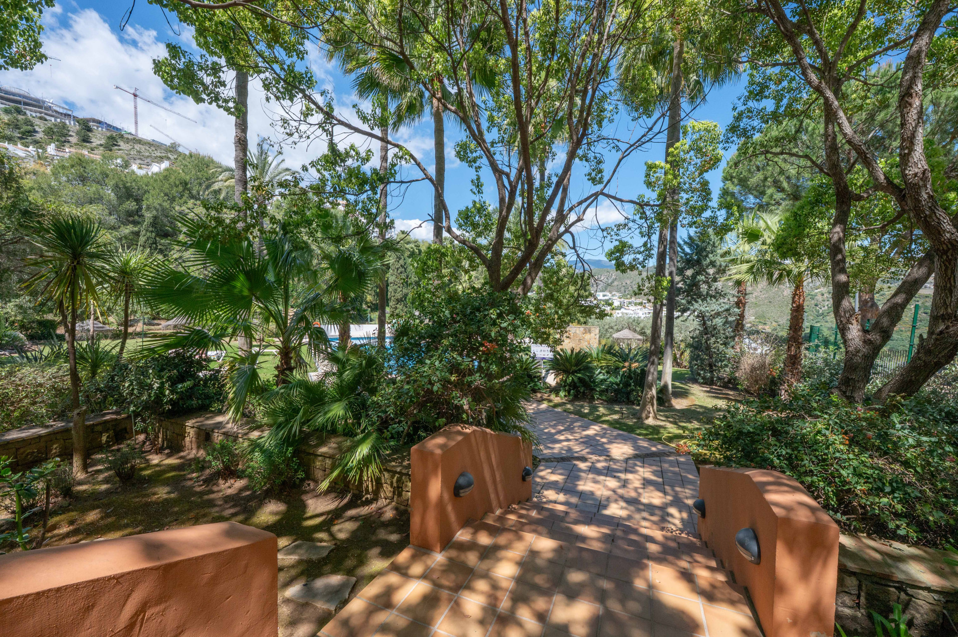 Bright and Modern 3 bedroom middle-floor apartment with sea and golf views in Altos de La Quinta · Photo 37