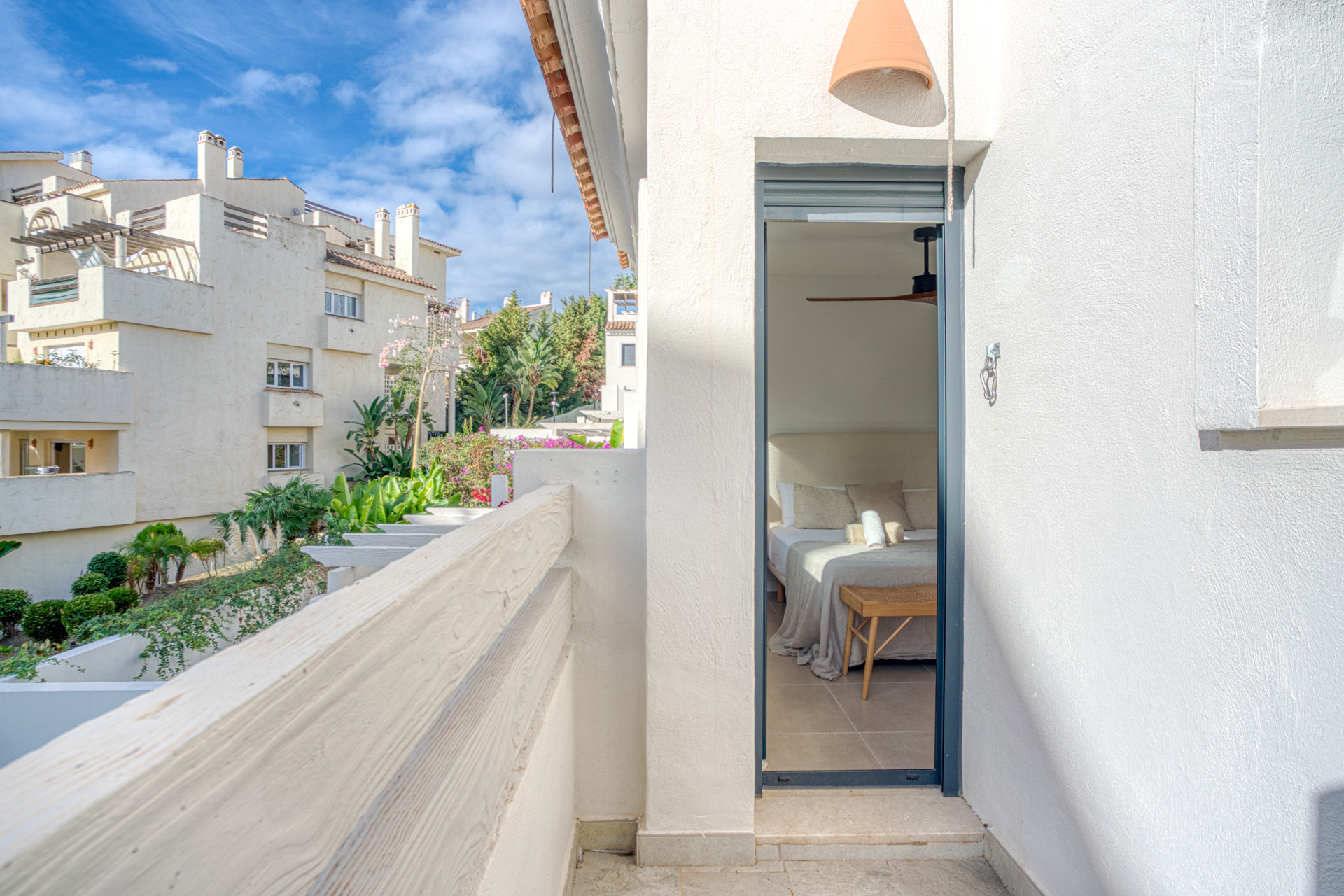 Elegant, three bedroom townhouse located in the gated community of Agra Residencial, Estepona · Photo 18