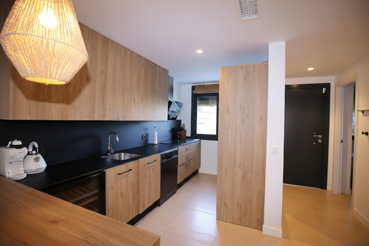 Elegant, three bedroom townhouse located in the gated community of Agra Residencial, Estepona · Photo 11
