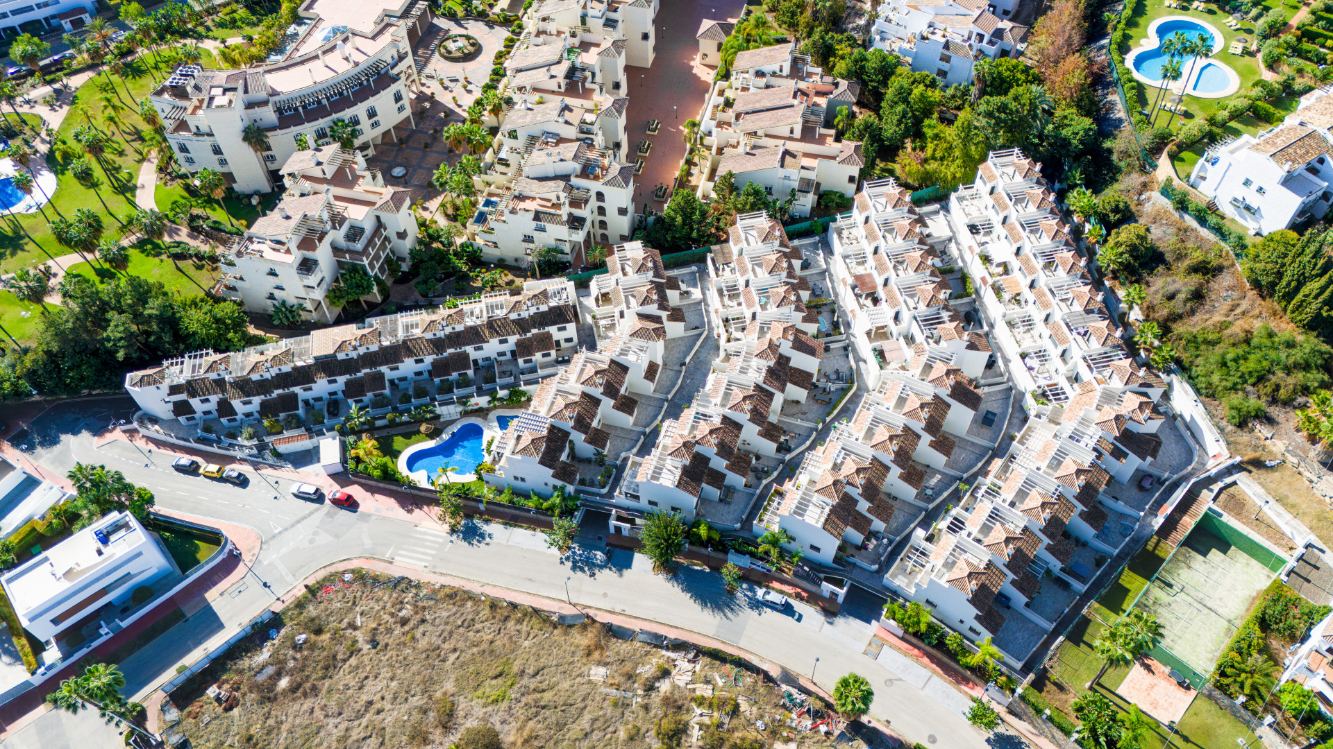 Elegant, three bedroom townhouse located in the gated community of Agra Residencial, Estepona · Photo 8