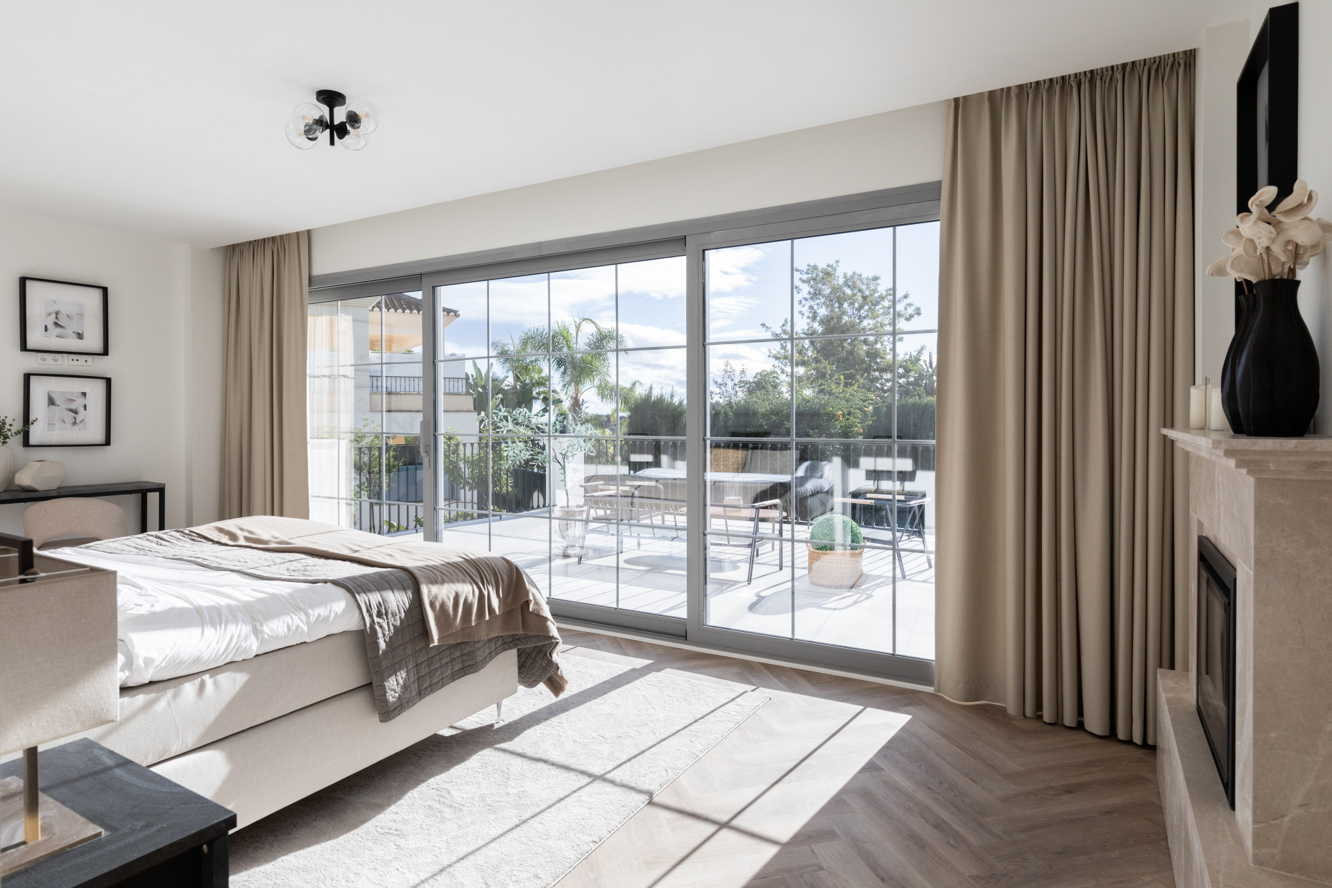 Elegant Contemporary Villa in Los Arqueros, Benahavís · Photo 21