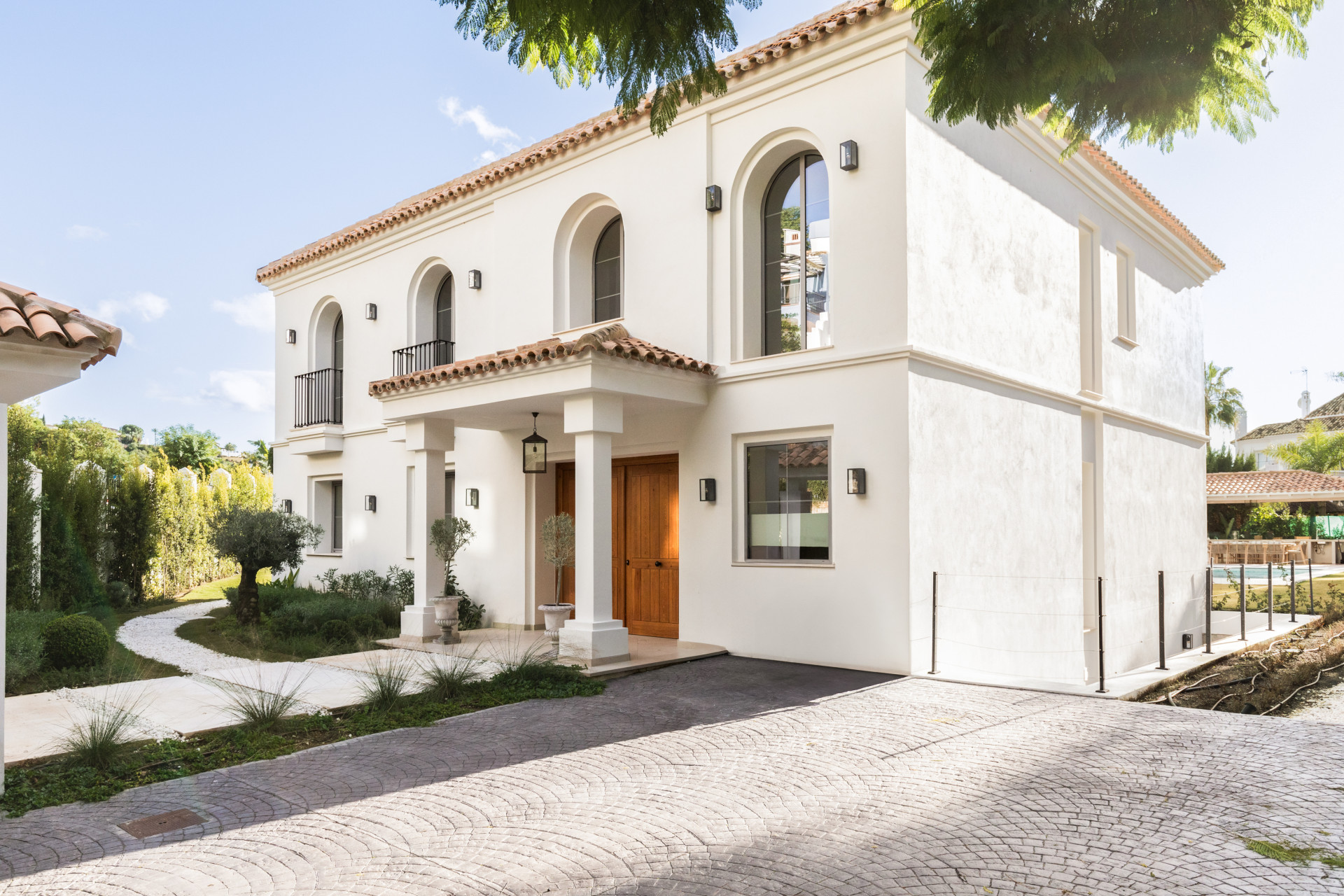 Elegant Contemporary Villa in Los Arqueros, Benahavís · Photo 30