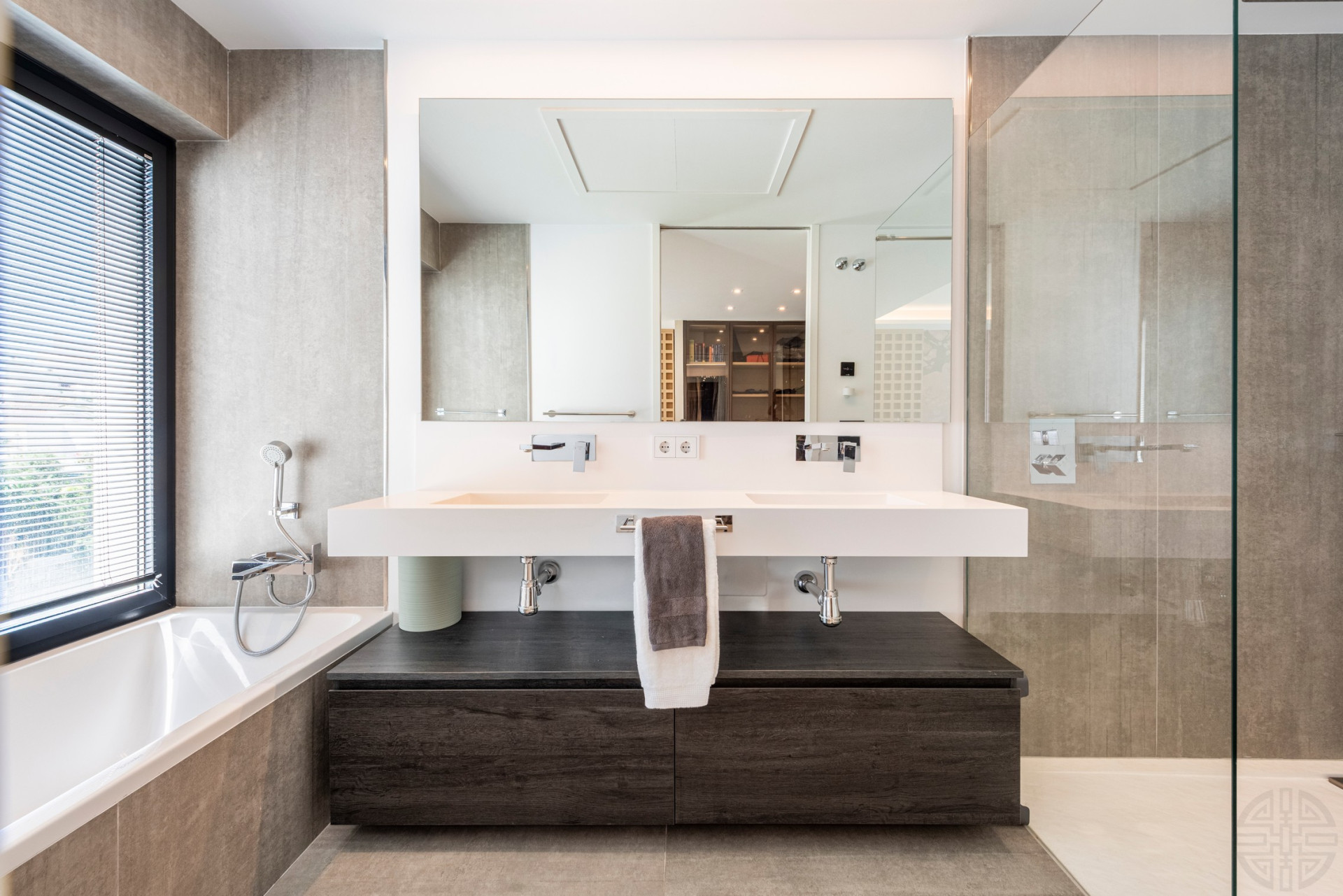 THE ISLAND, Estepona — Distinguished New-Build Residence with Sea & Mountain Views · Photo 18