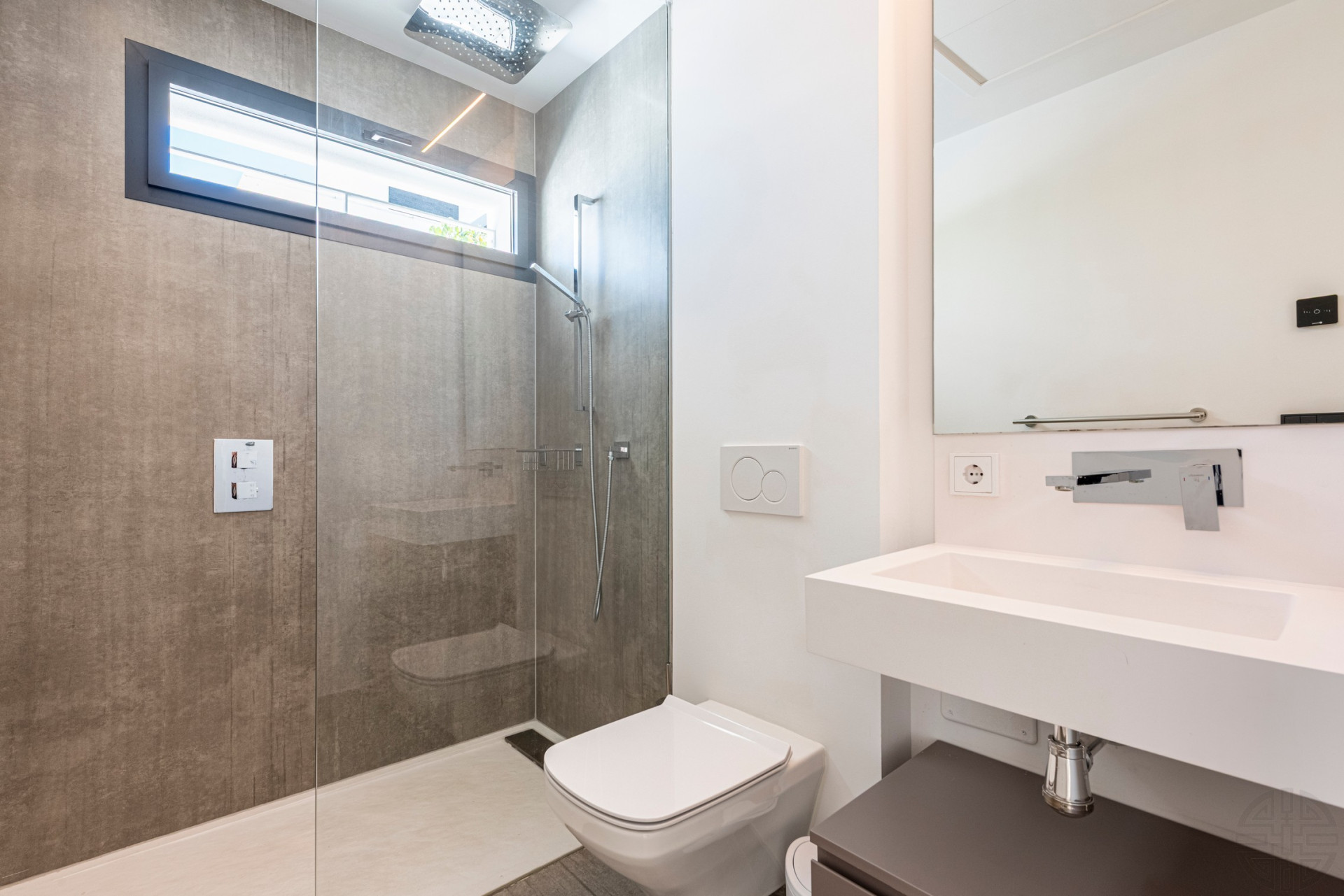 THE ISLAND, Estepona — Distinguished New-Build Residence with Sea & Mountain Views · Photo 10