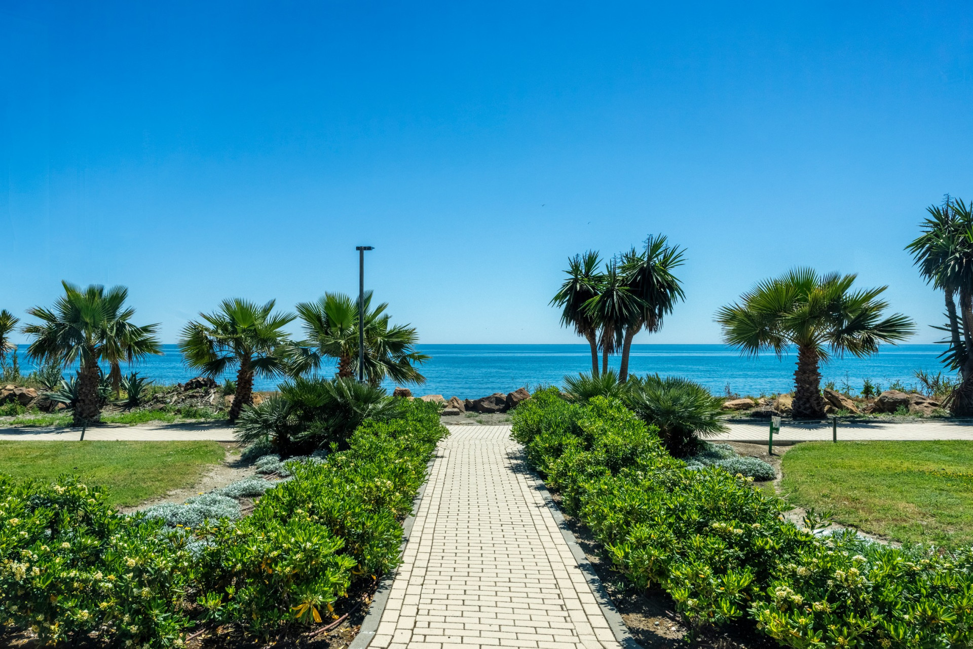 THE ISLAND, Estepona — Distinguished New-Build Residence with Sea & Mountain Views · Photo 29