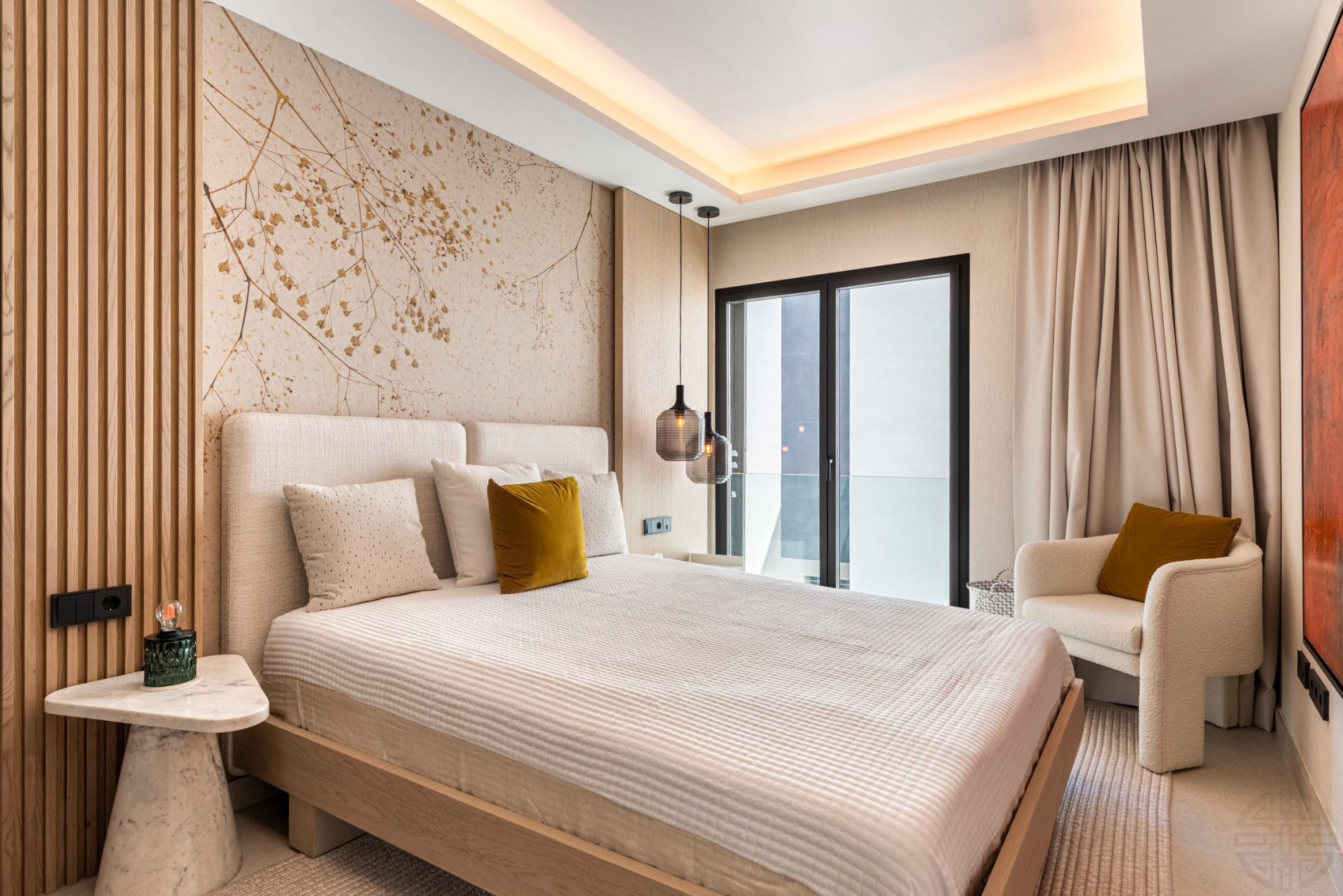 THE ISLAND, Estepona — Distinguished New-Build Residence with Sea & Mountain Views · Photo 12