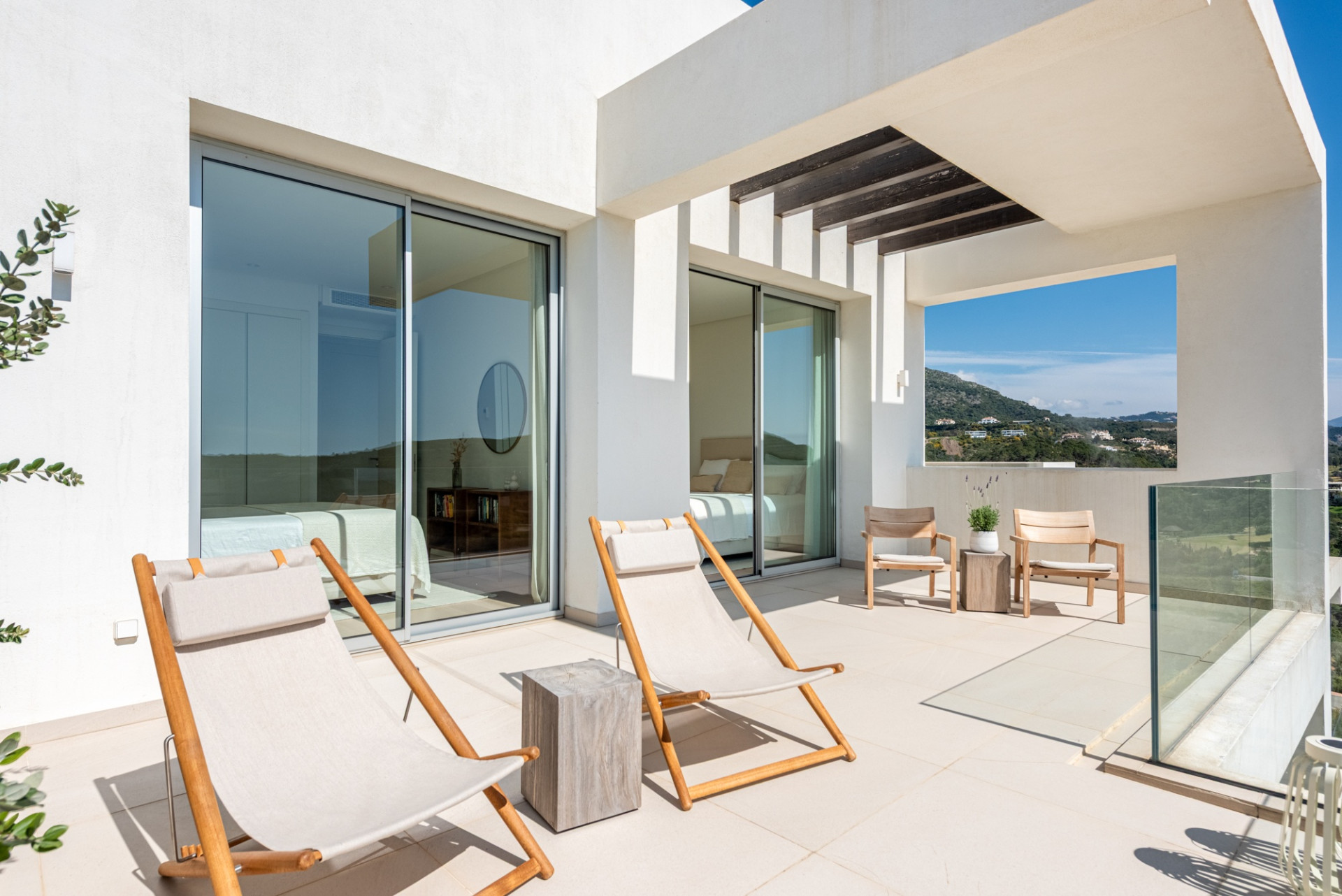 Charming Penthouse Located in Marbella Club Hills, Benahavis · Photo 8