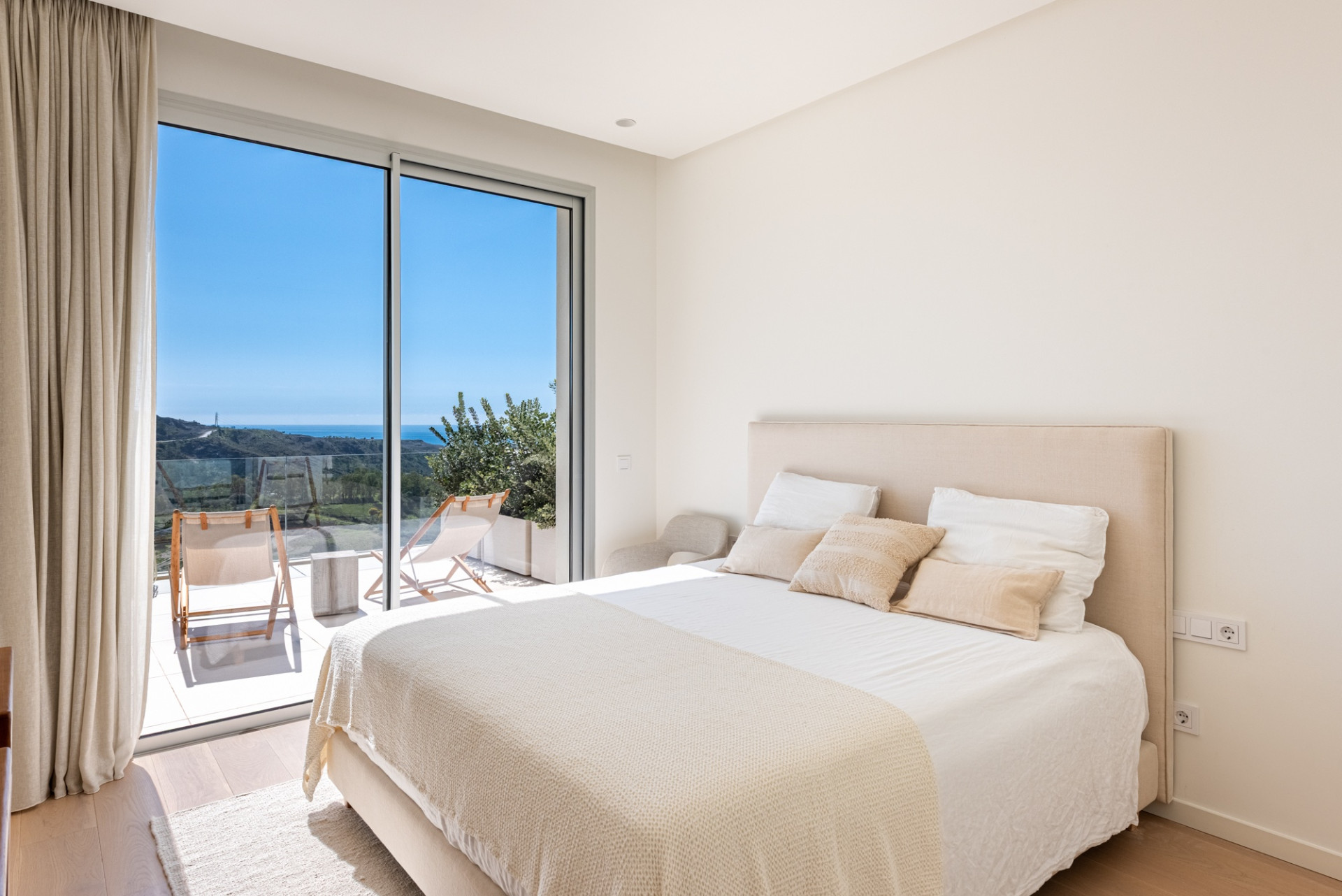 Charming Penthouse Located in Marbella Club Hills, Benahavis · Photo 15