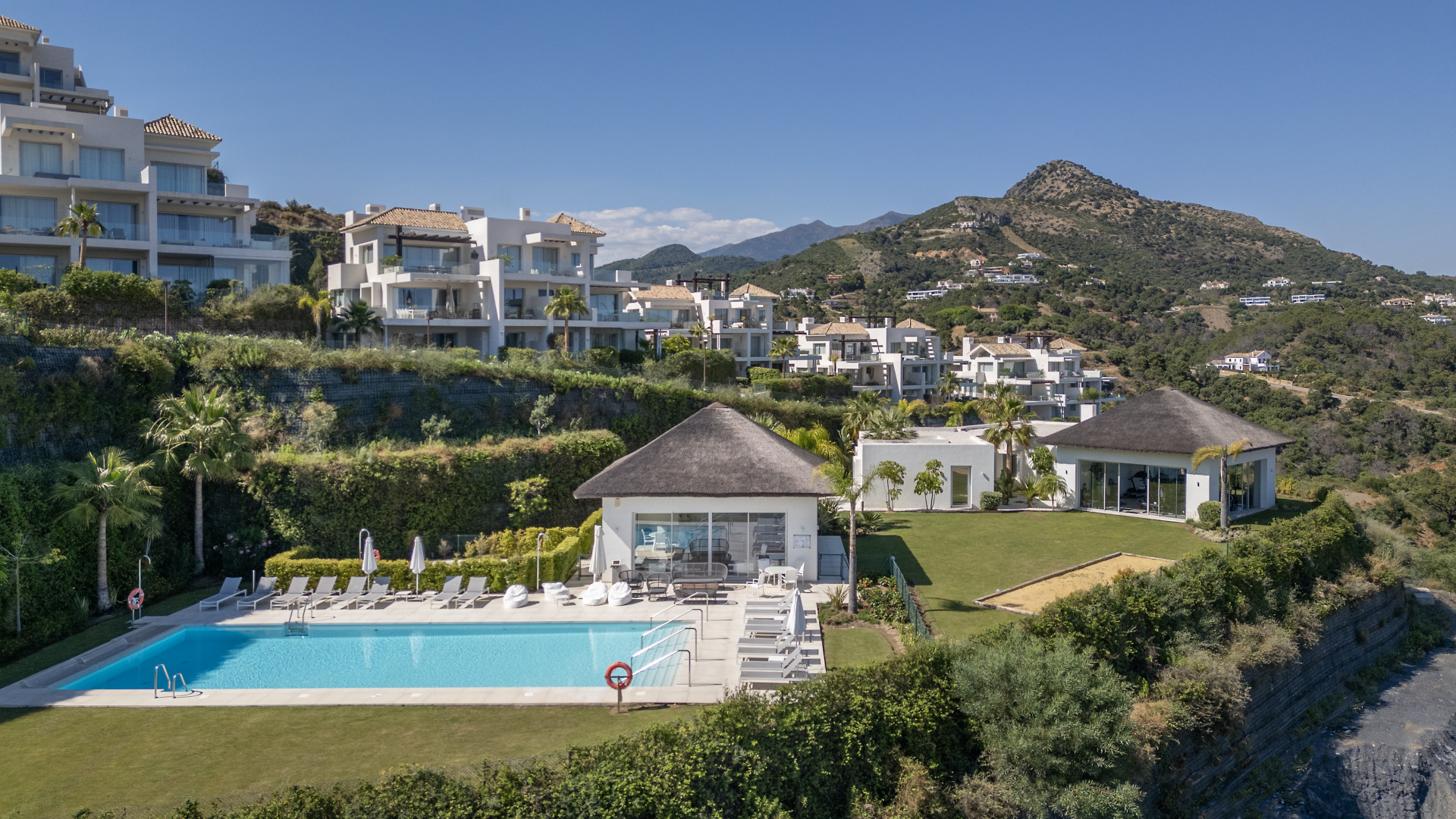 Charming Penthouse Located in Marbella Club Hills, Benahavis · Photo 26