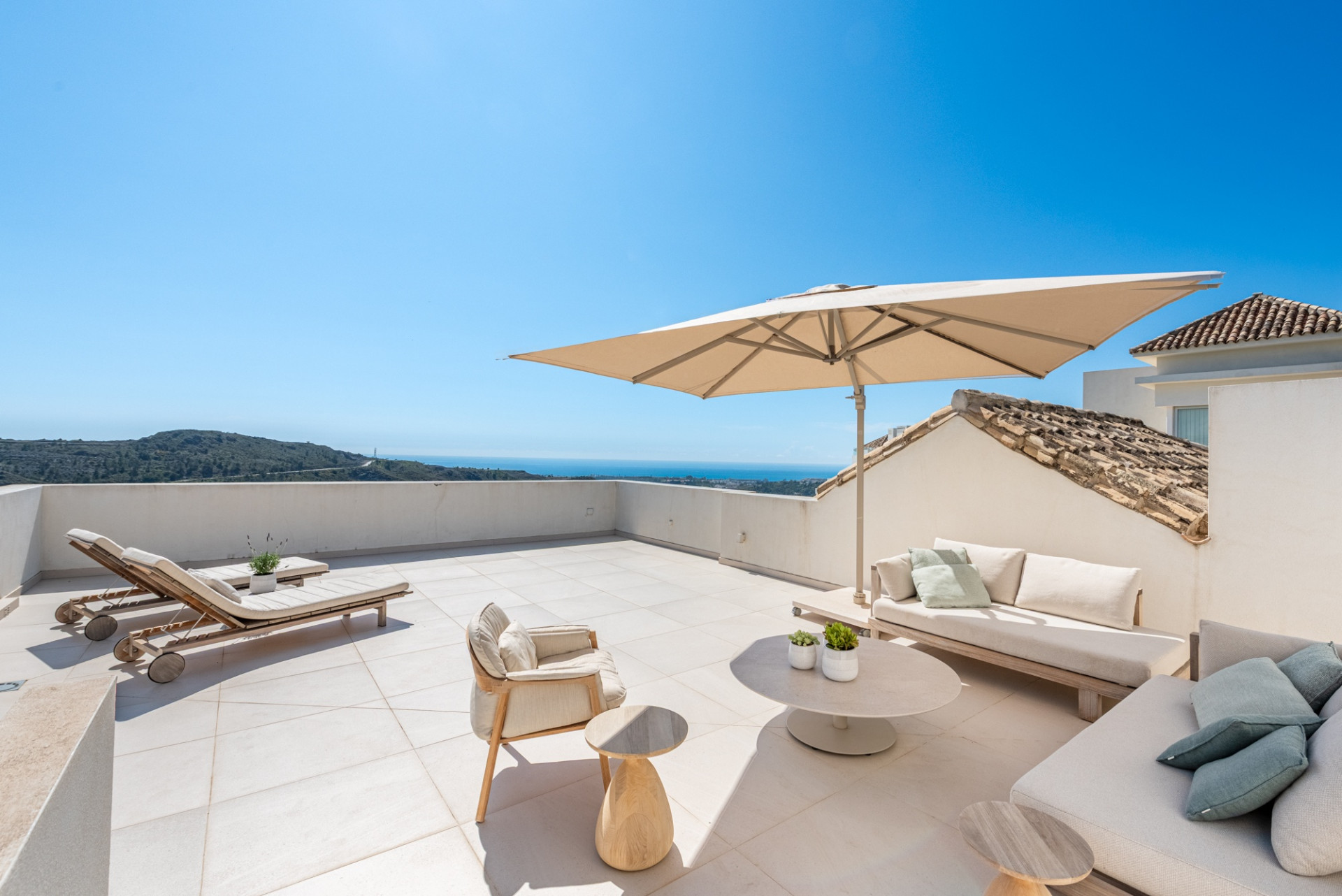 Charming Penthouse Located in Marbella Club Hills, Benahavis · Photo 19